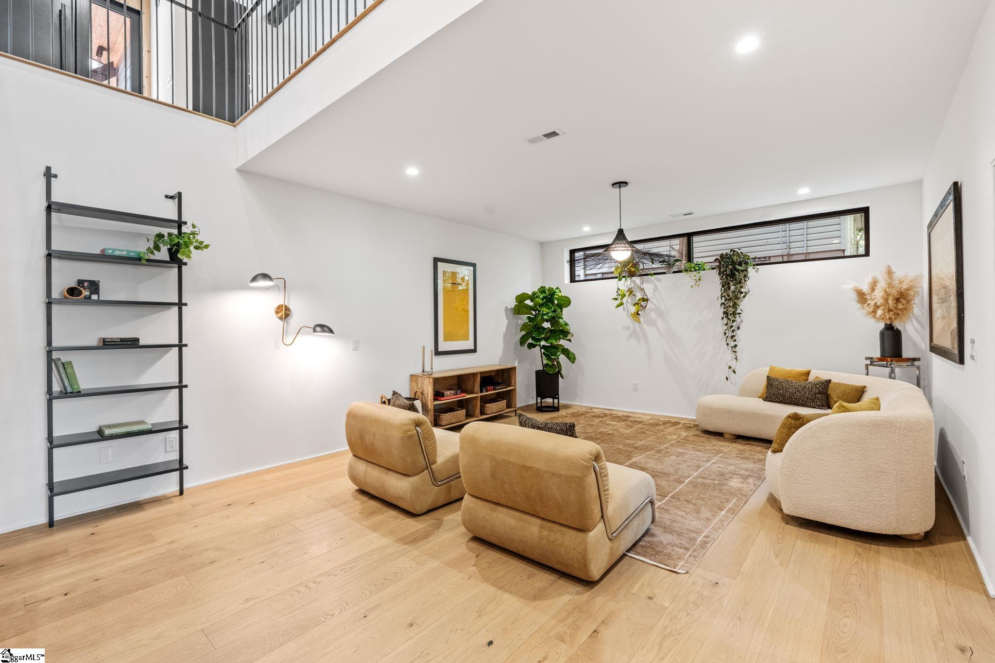 14 Russell Avenue Property Photo 31