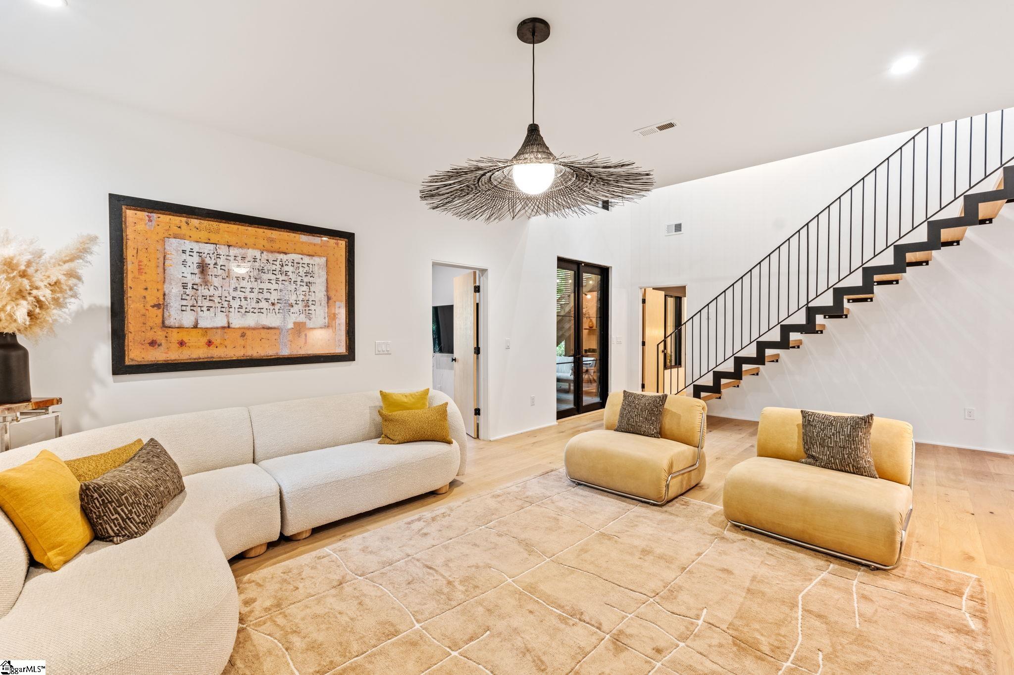 14 Russell Avenue Property Photo 33
