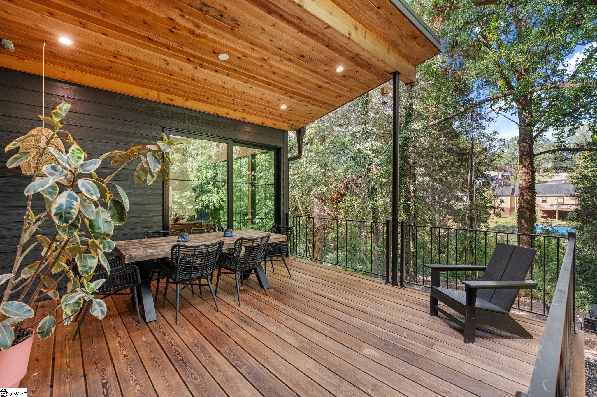 14 Russell Avenue Property Photo 44