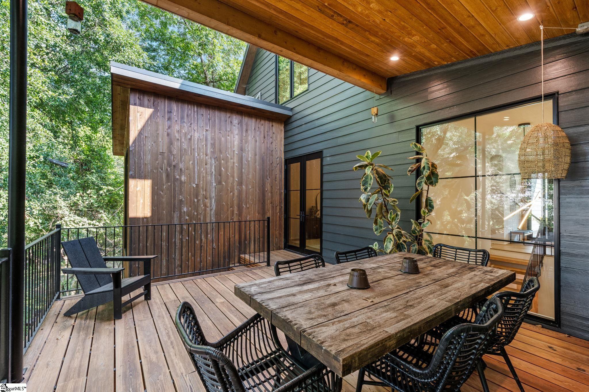 14 Russell Avenue Property Photo 45
