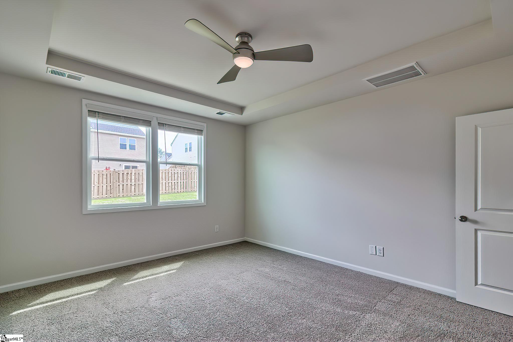 1013 Mockernut Way Property Photo 14