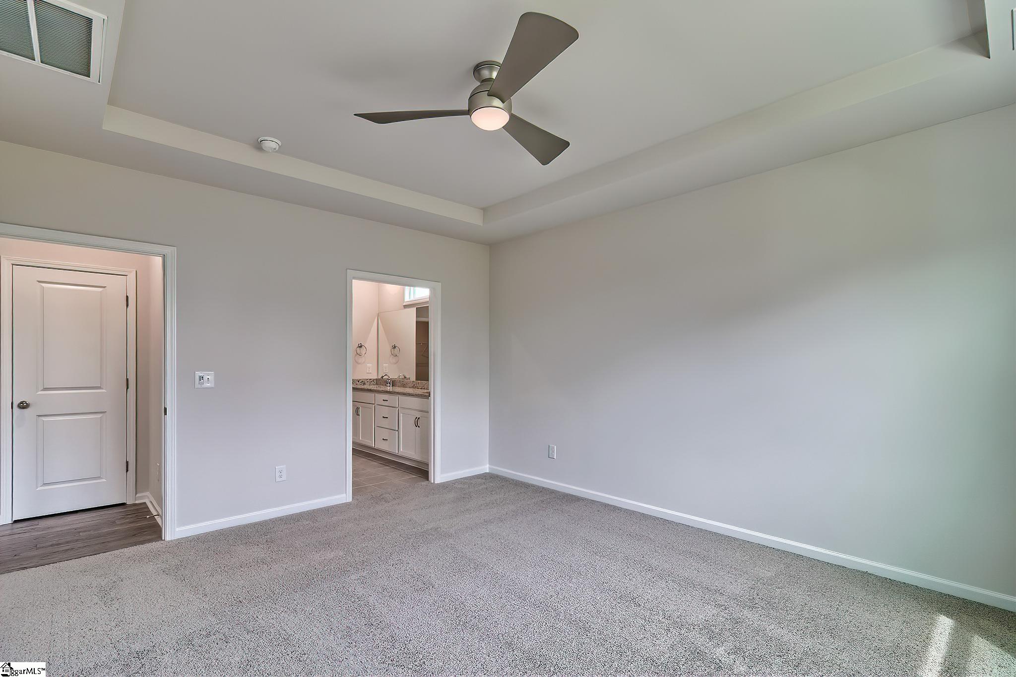 1013 Mockernut Way Property Photo 15