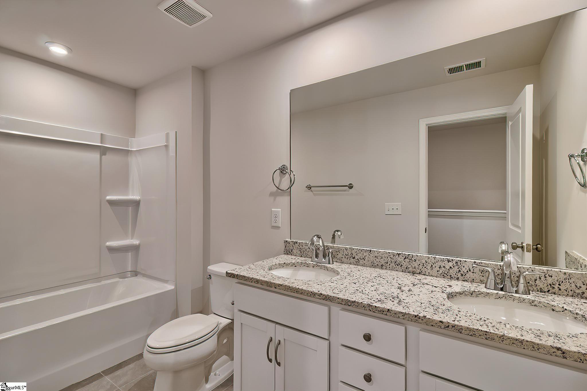 1013 Mockernut Way Property Photo 20