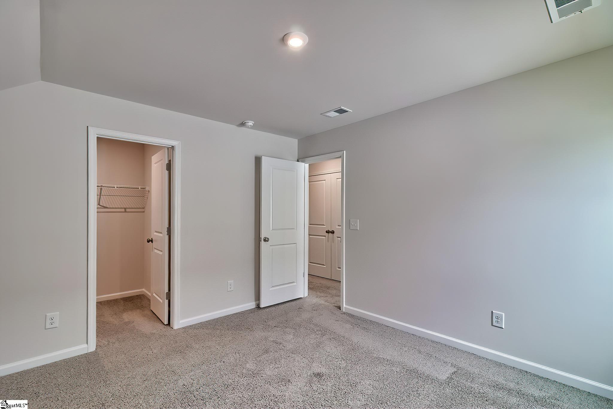 1013 Mockernut Way Property Photo 22