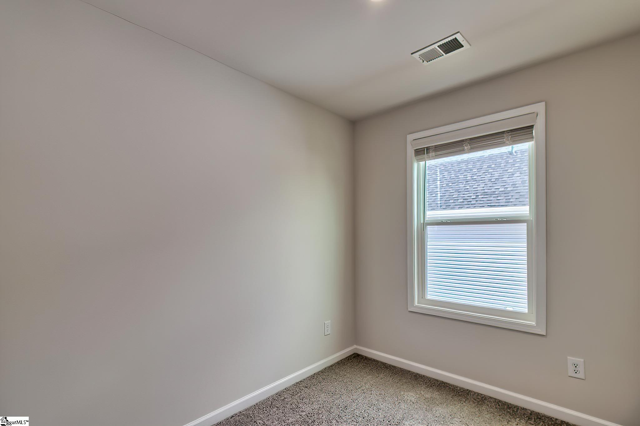 1013 Mockernut Way Property Photo 25