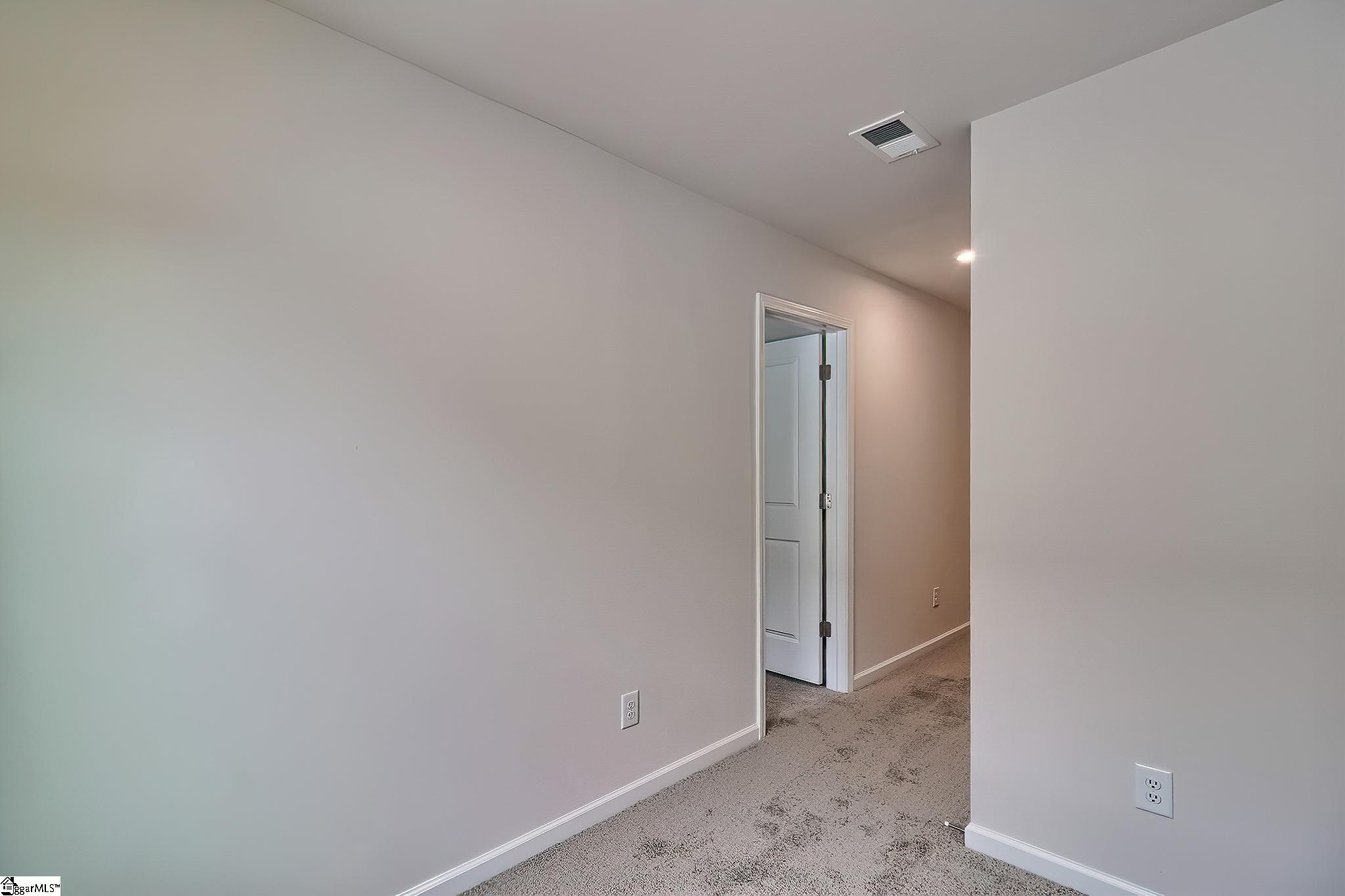 1013 Mockernut Way Property Photo 26