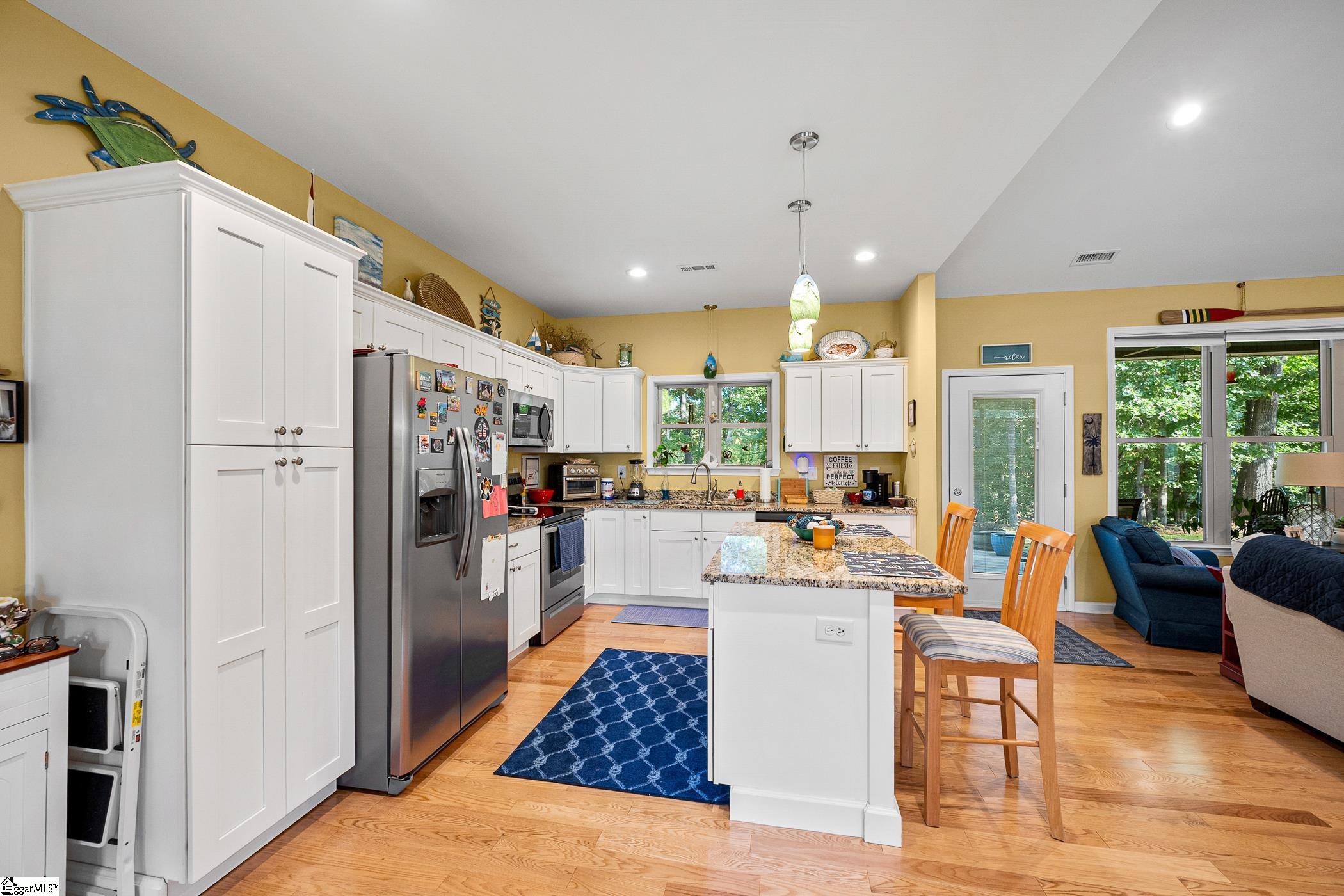 228 Bay Ridge Drive Property Photo 14