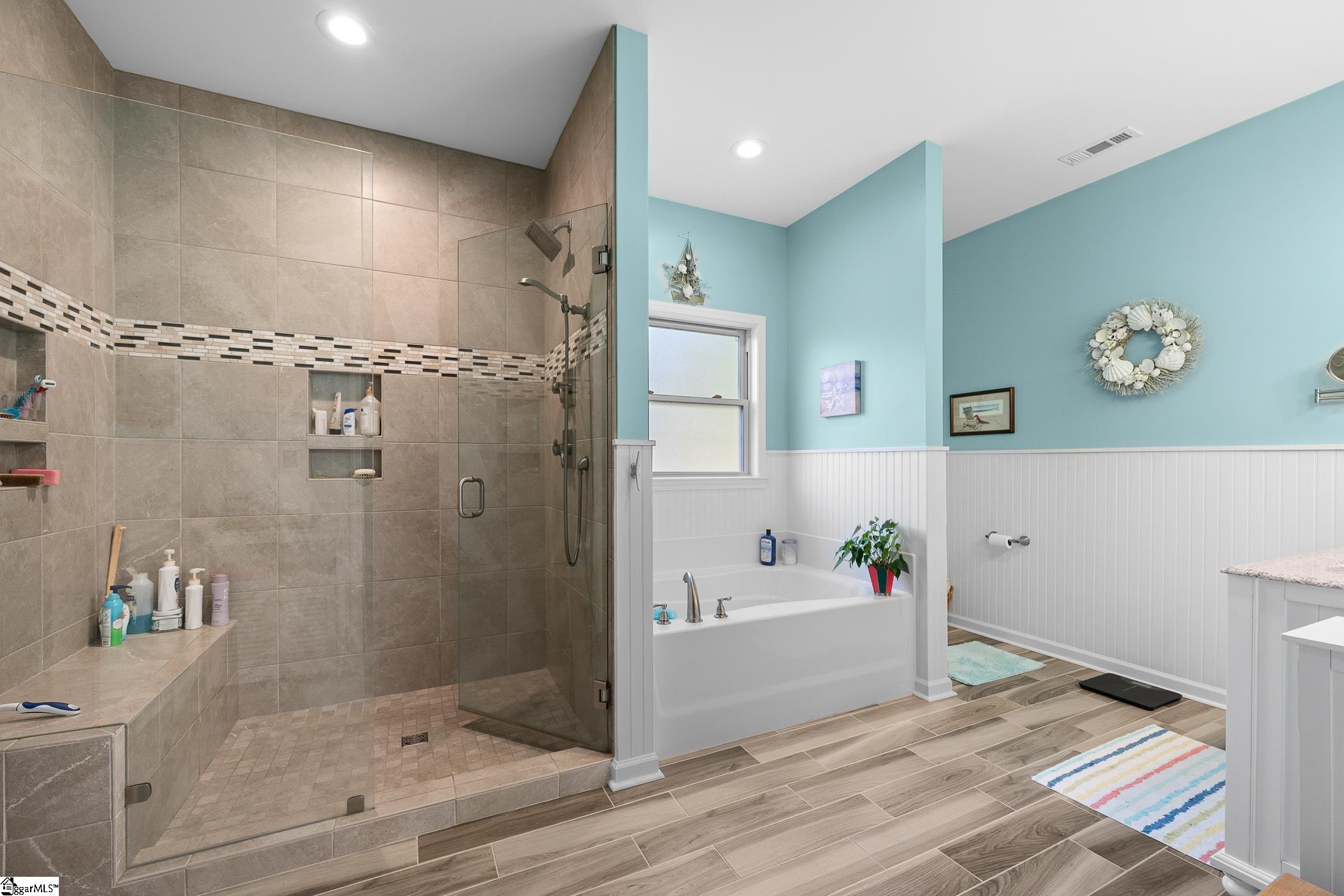 228 Bay Ridge Drive Property Photo 19