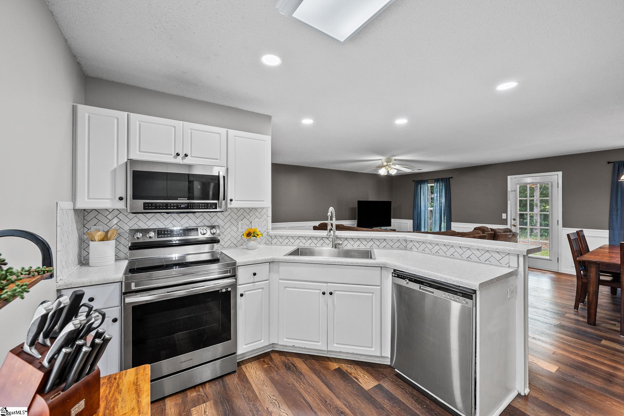 465 Boiter Road Property Photo 2