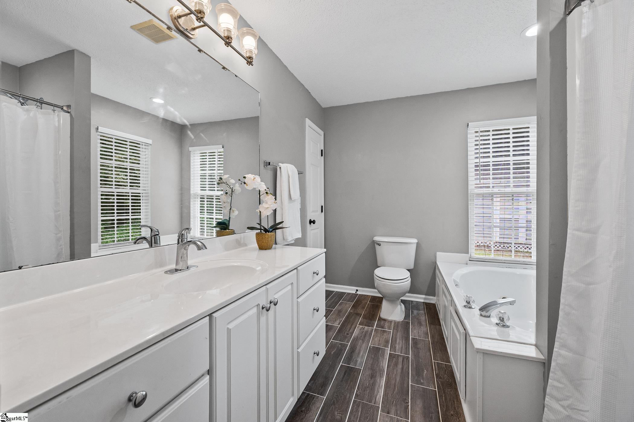 465 Boiter Road Property Photo 4