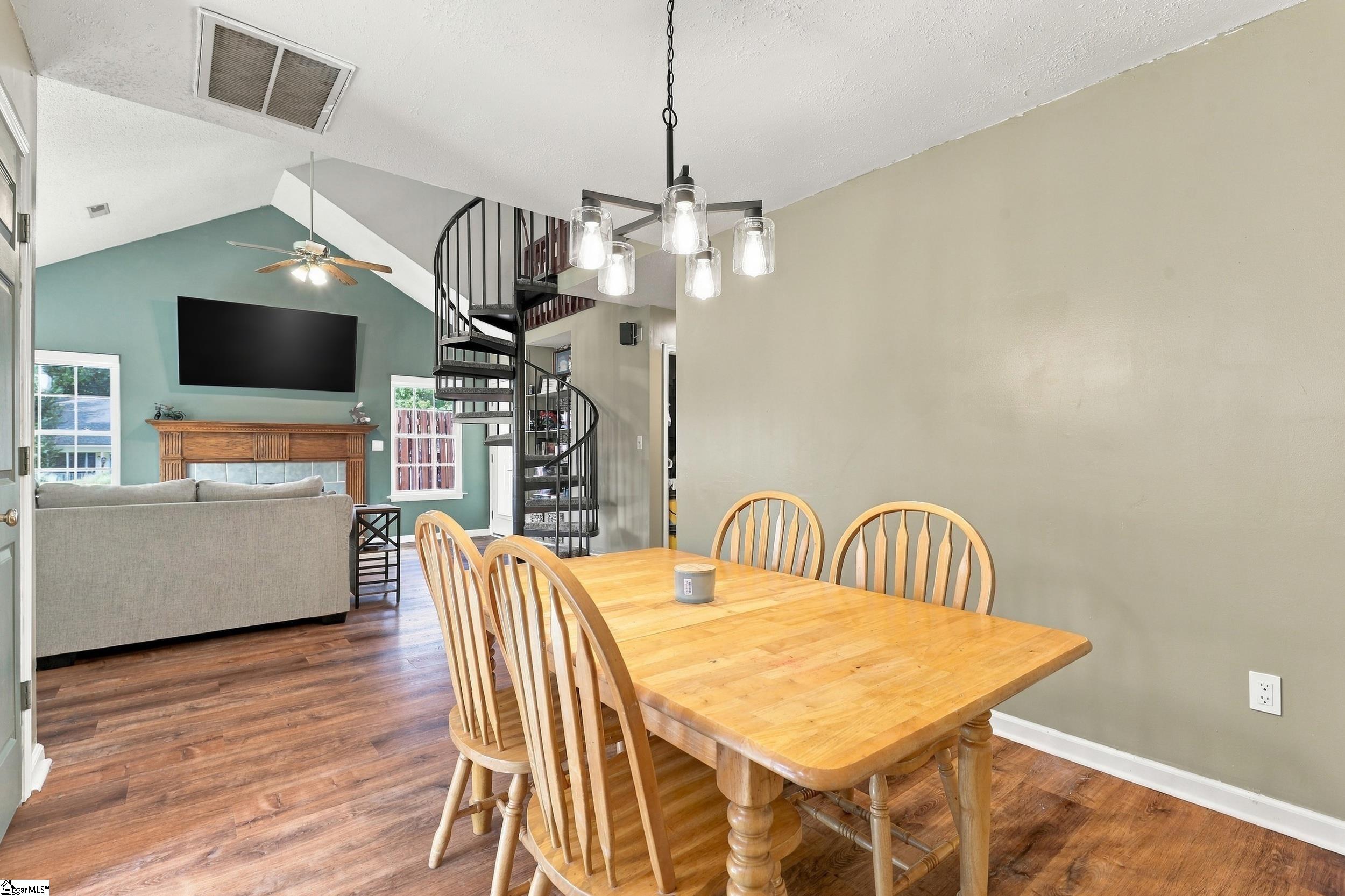 2 Pecan Grove Court Property Photo 10