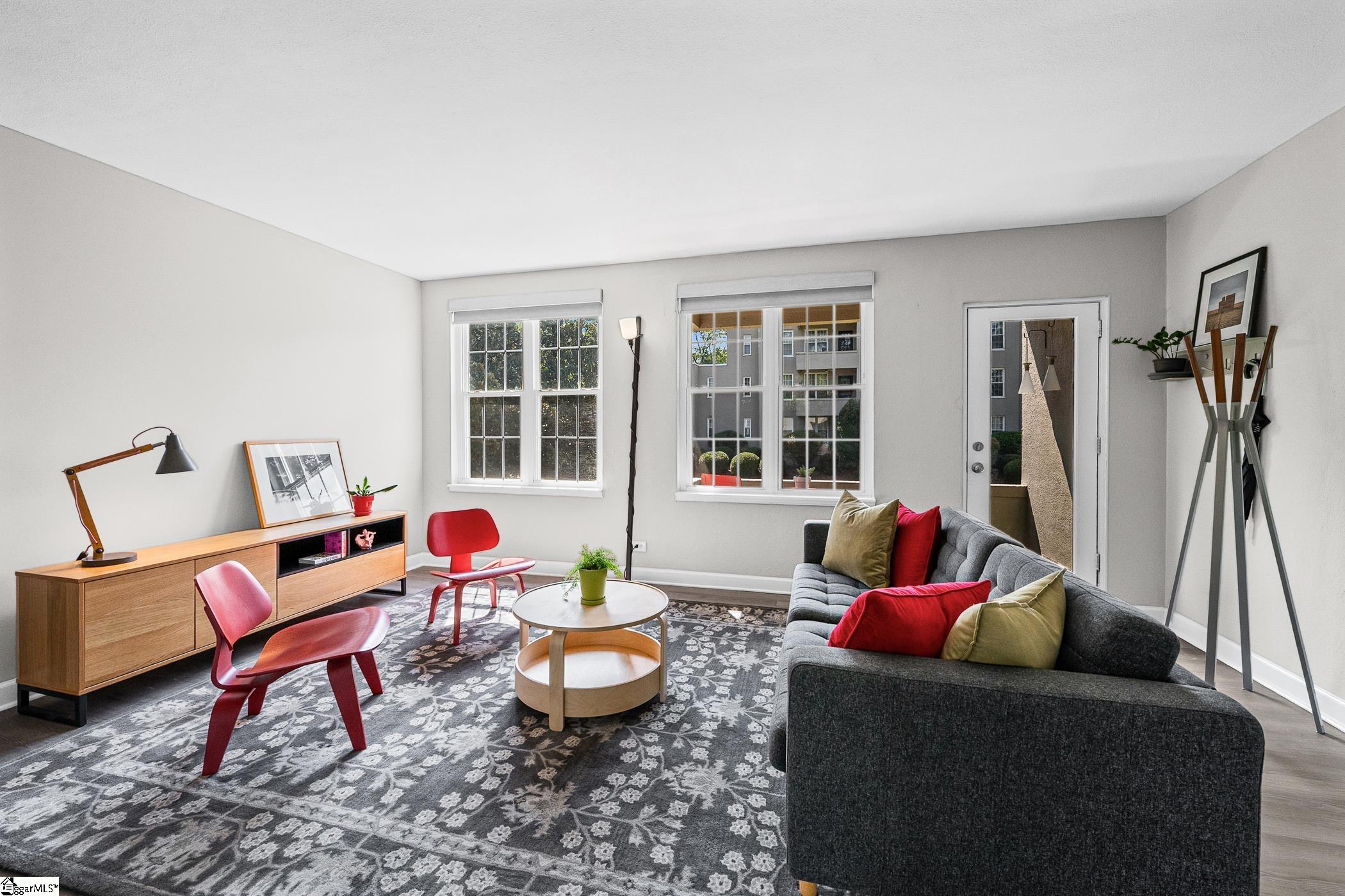601 Cleveland Street Property Photo 4