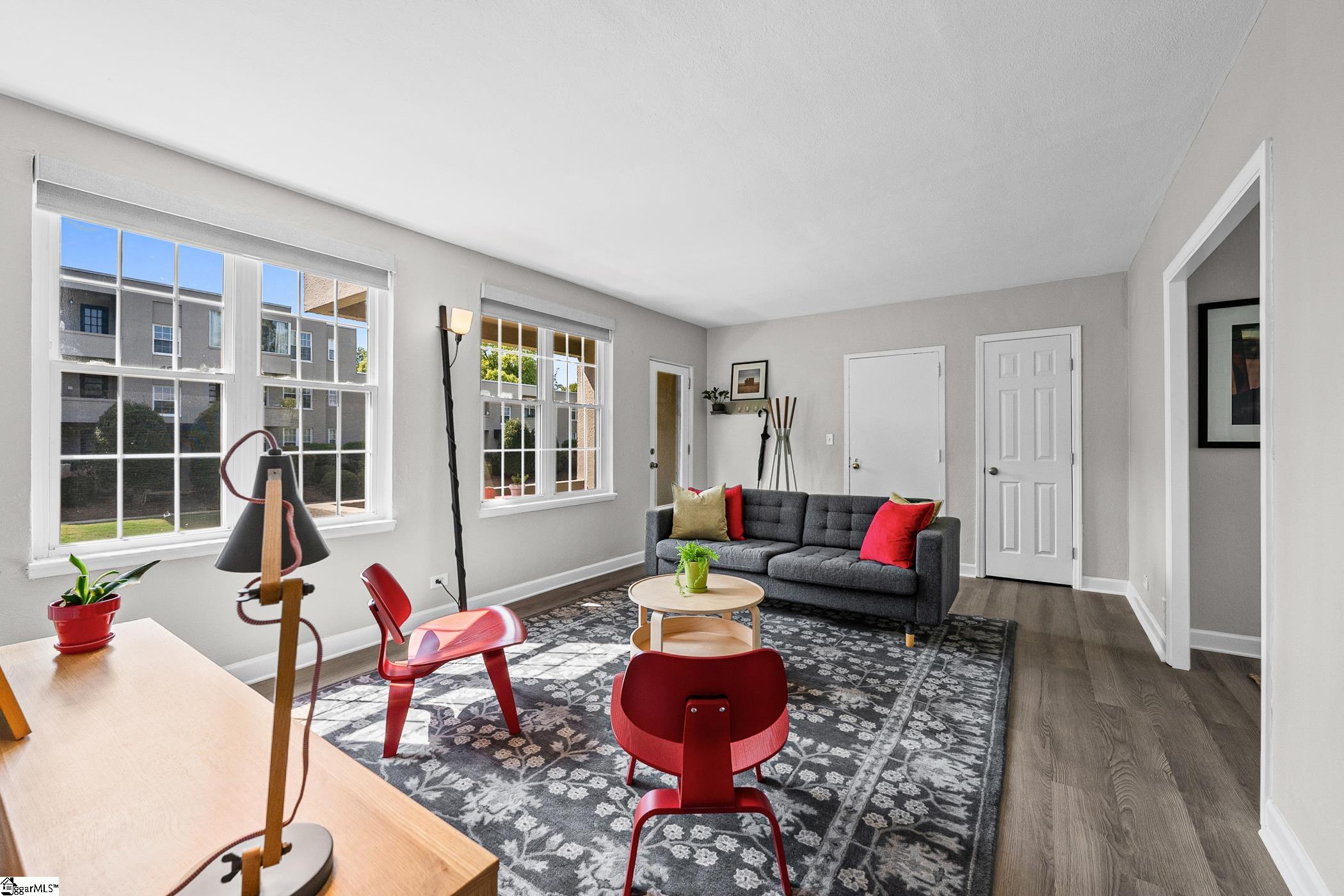 601 Cleveland Street Property Photo 6