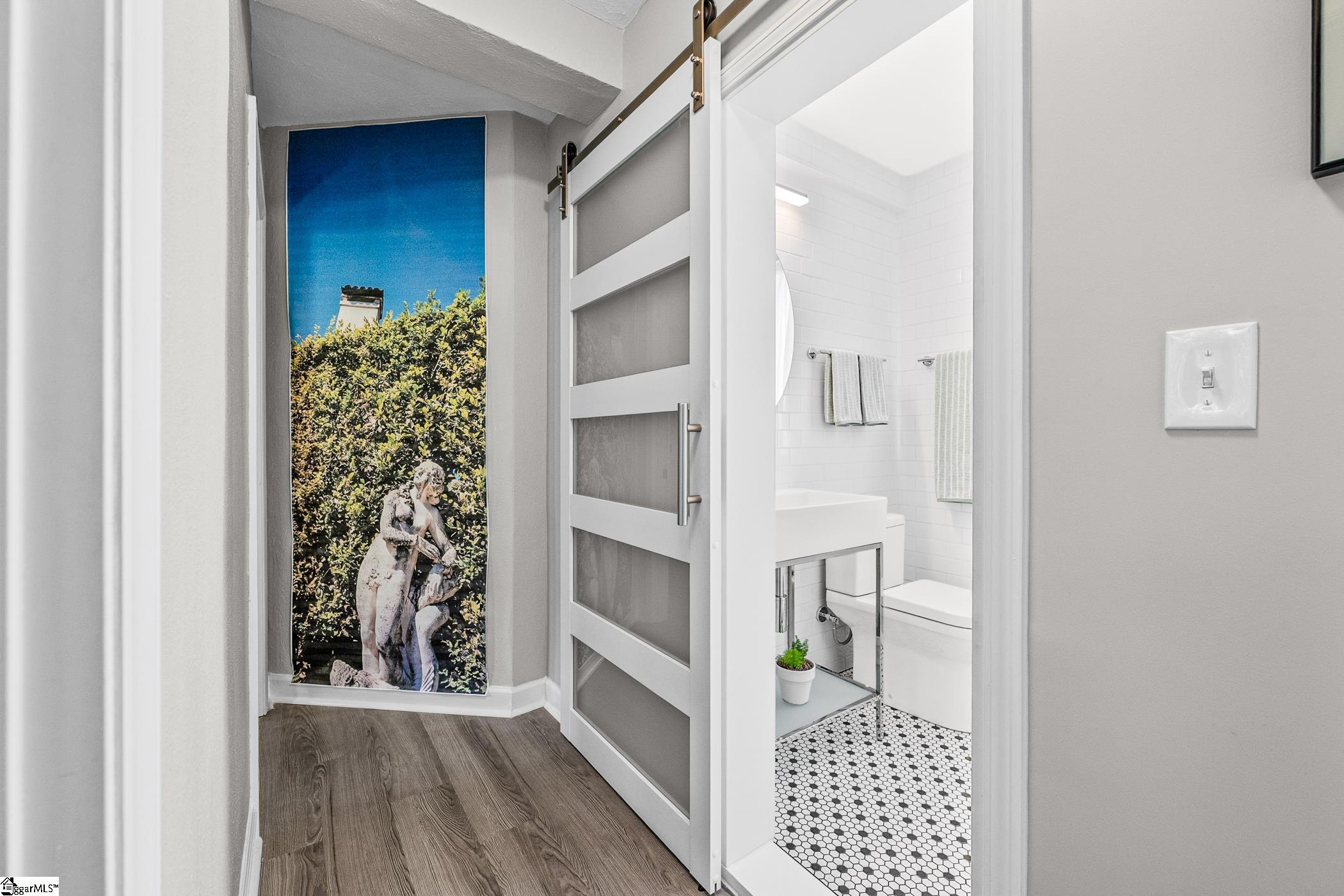 601 Cleveland Street Property Photo 14