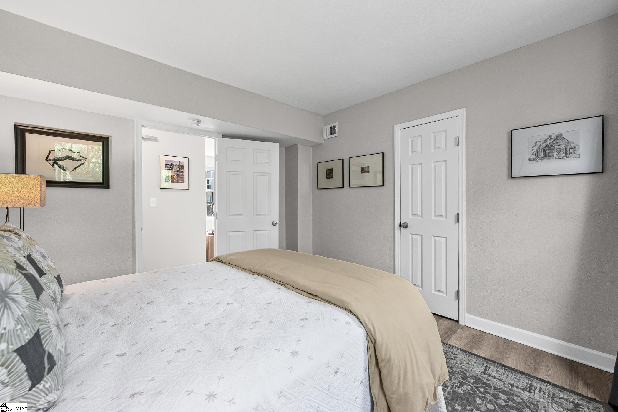 601 Cleveland Street Property Photo 18