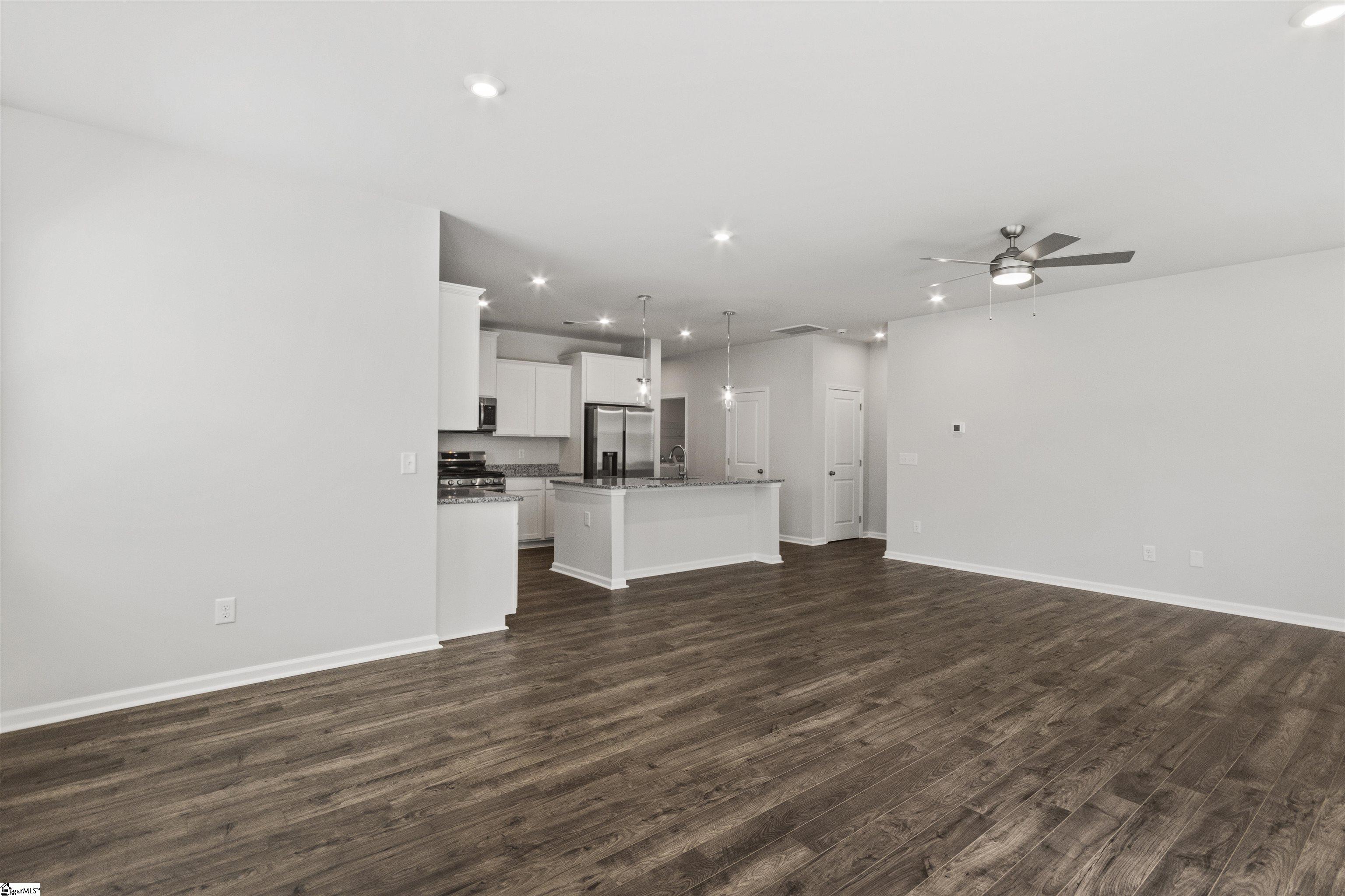 1015 Mockernut Way Property Photo 11