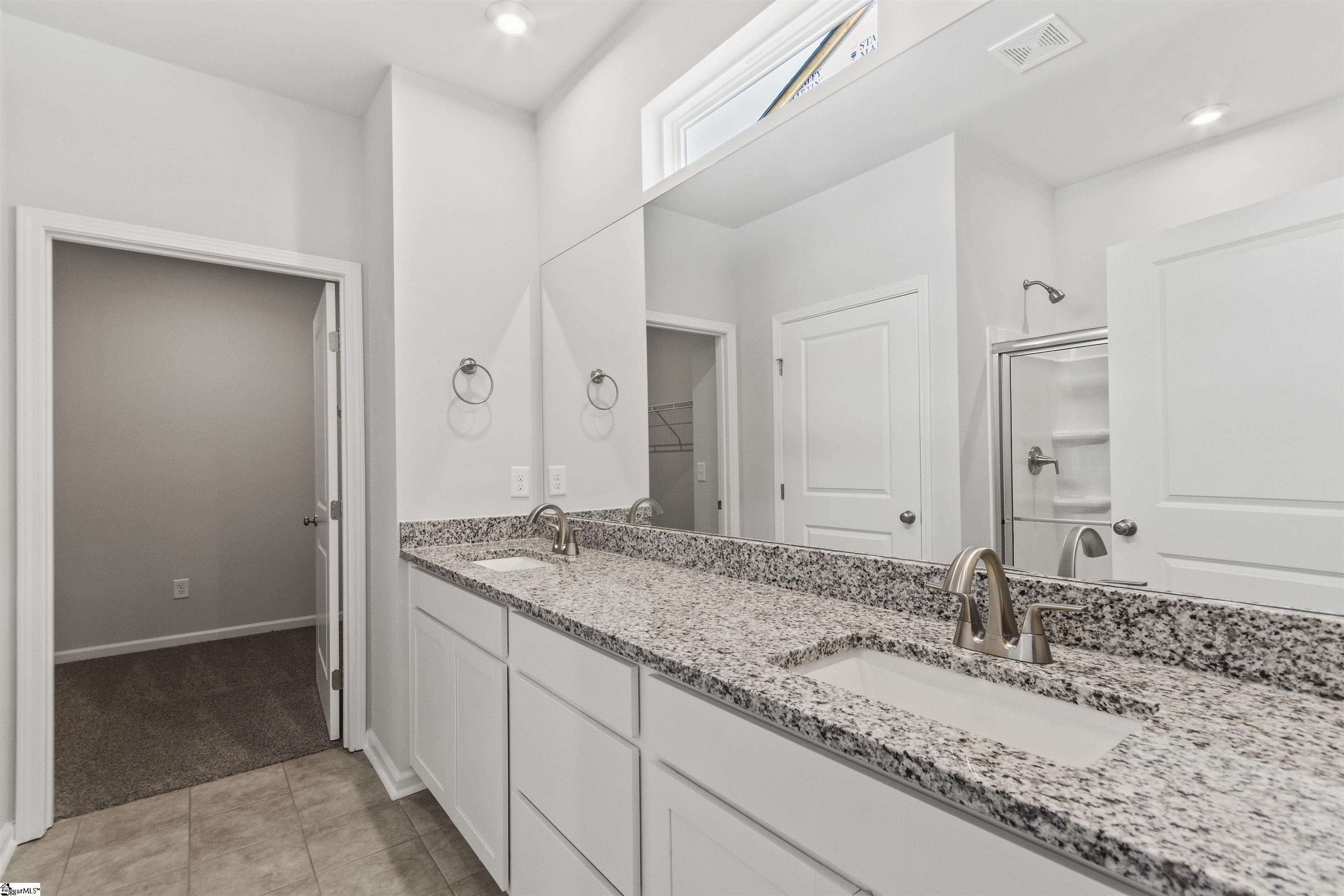 1015 Mockernut Way Property Photo 15