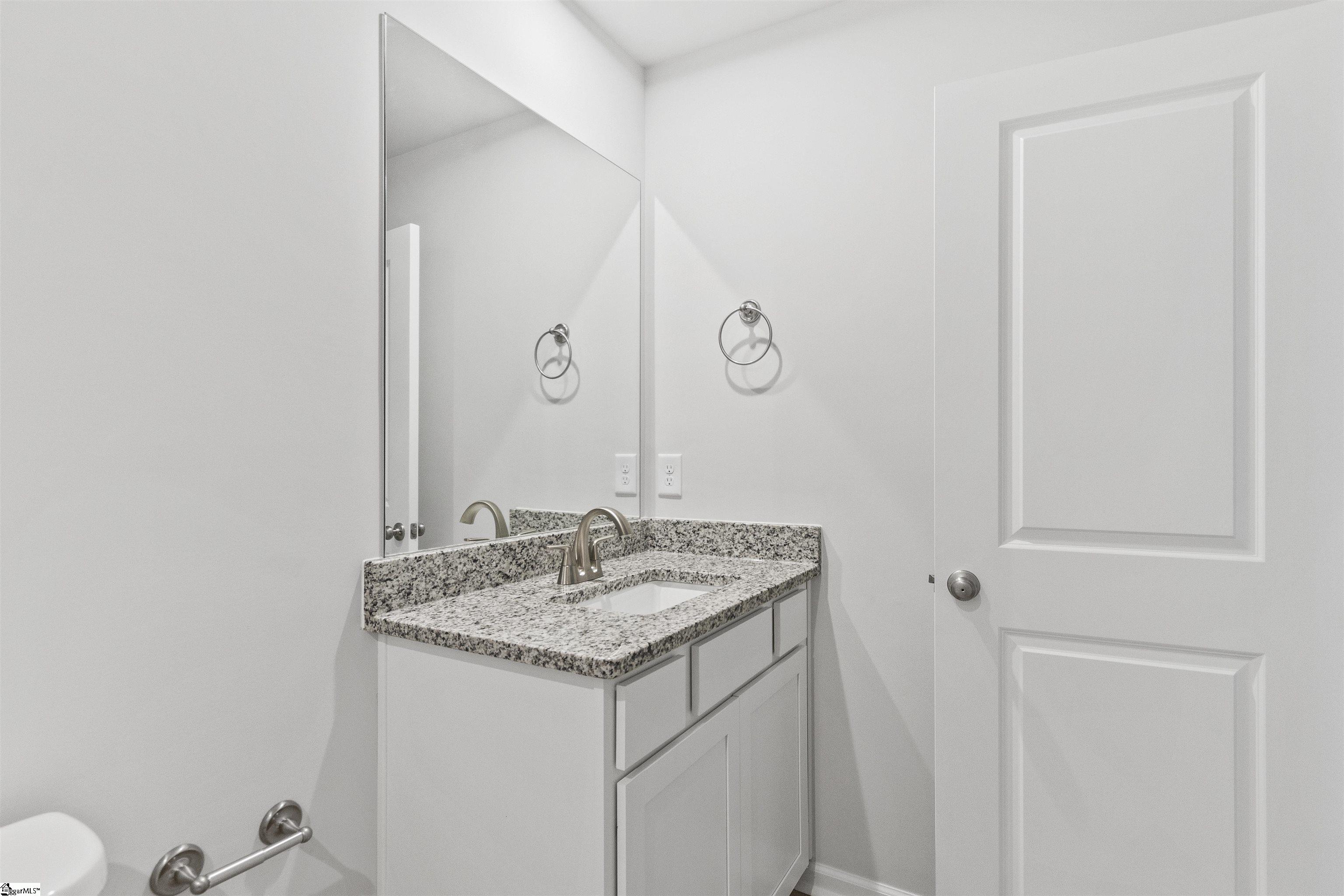 1015 Mockernut Way Property Photo 22