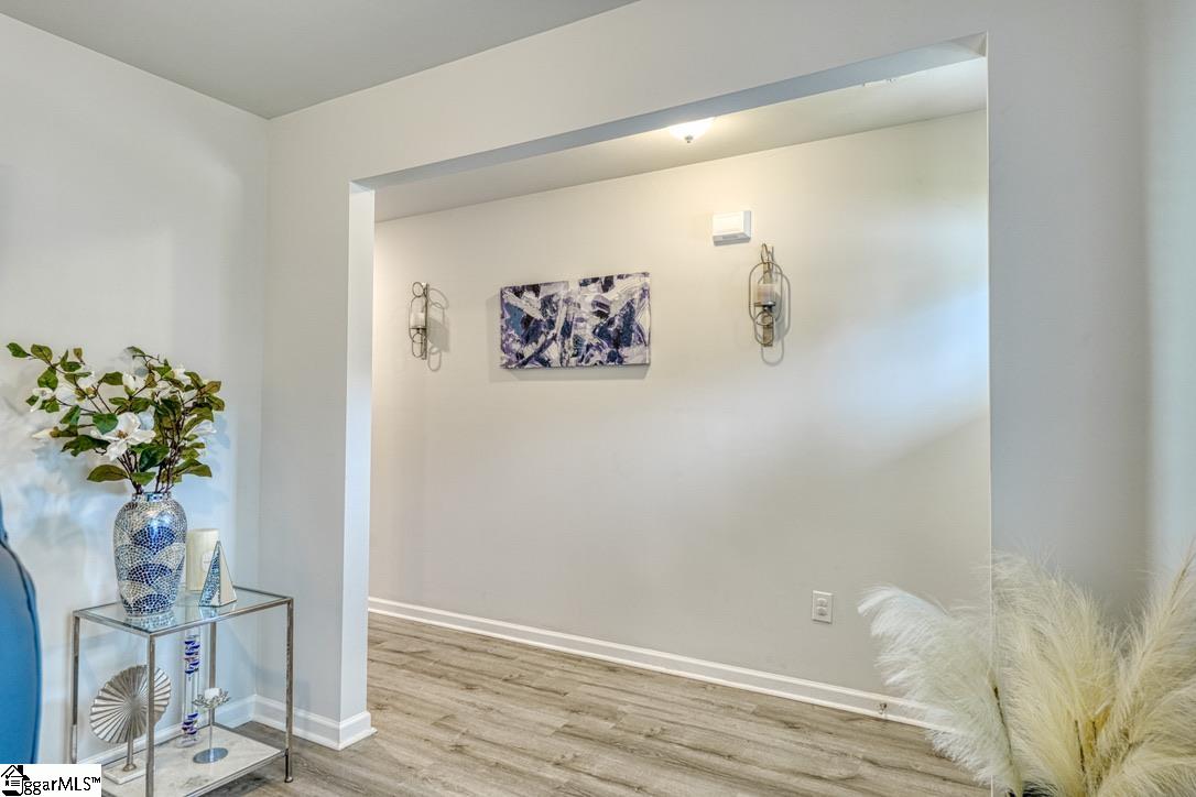 454 Grantham Court Property Photo 6