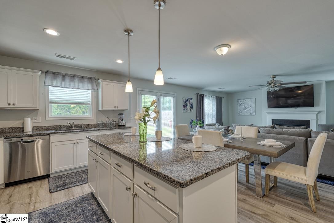 454 Grantham Court Property Photo 10