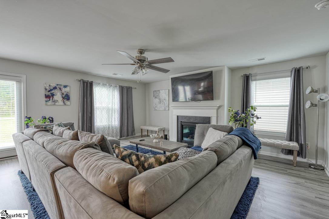 454 Grantham Court Property Photo 18