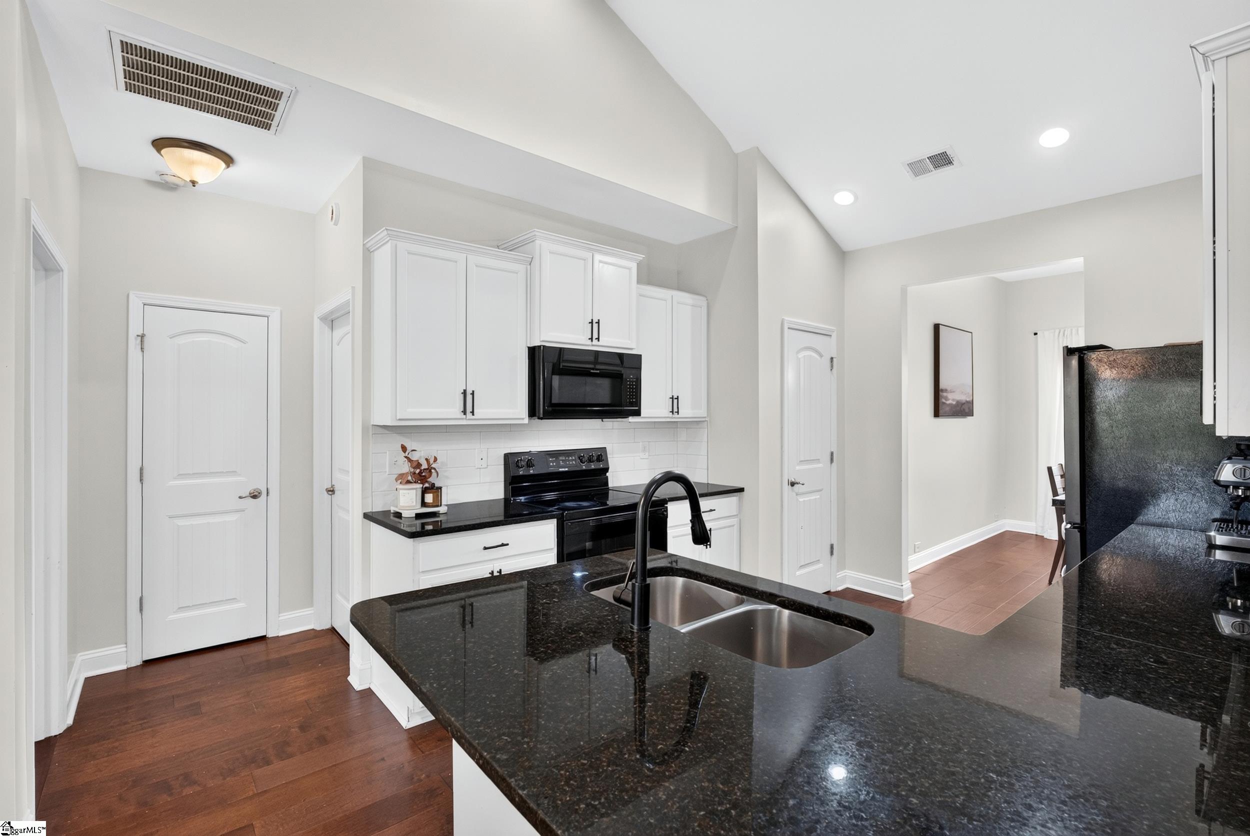 515 Dragonfly Court Property Photo 11