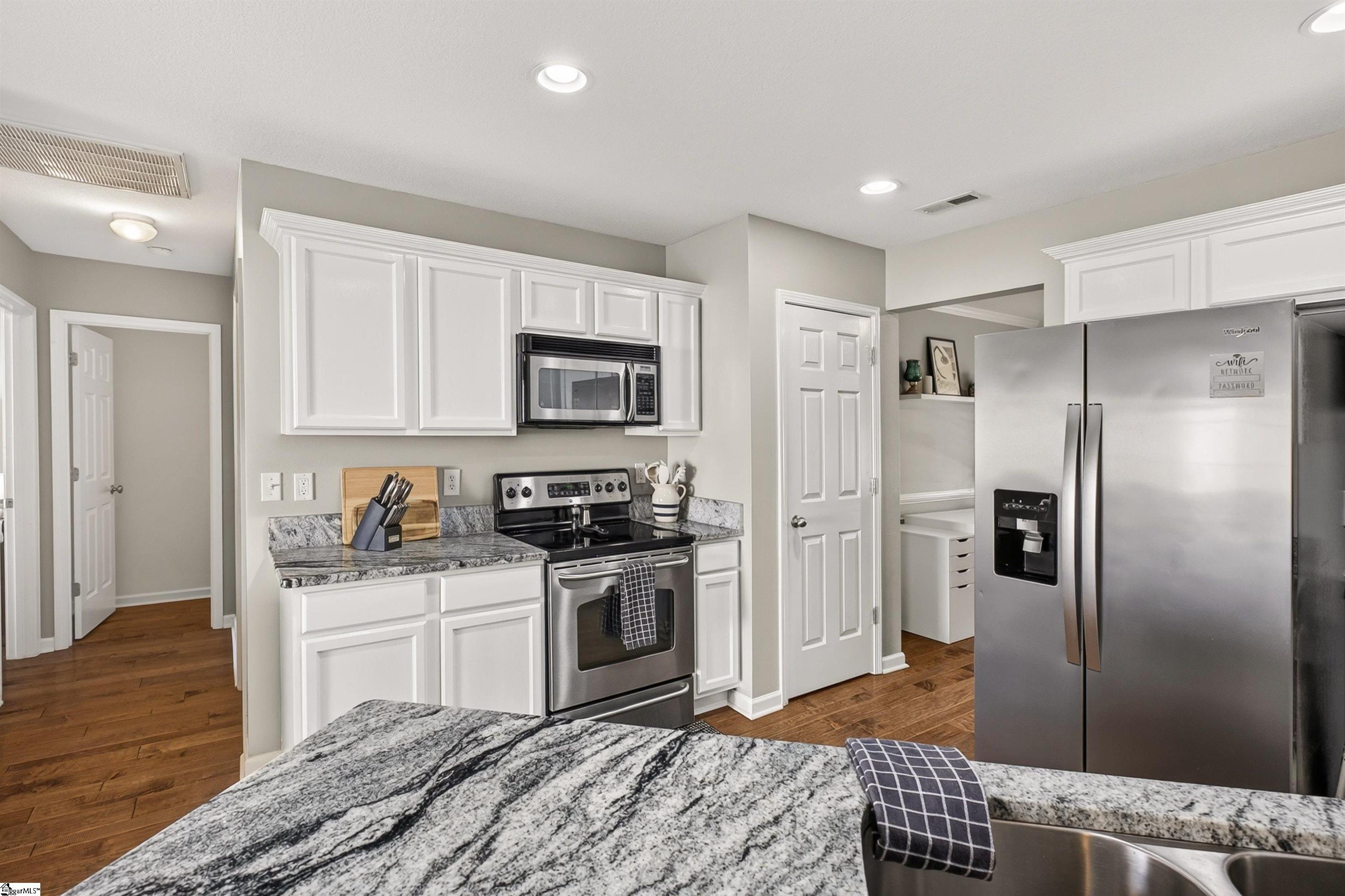 1 Granite Woods Way Property Photo 10