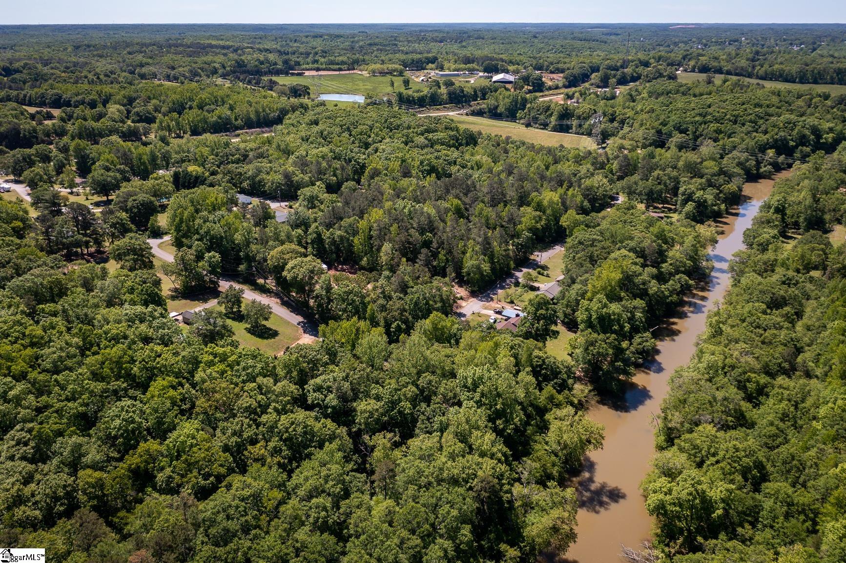 24 Monticello Drive Property Photo 8