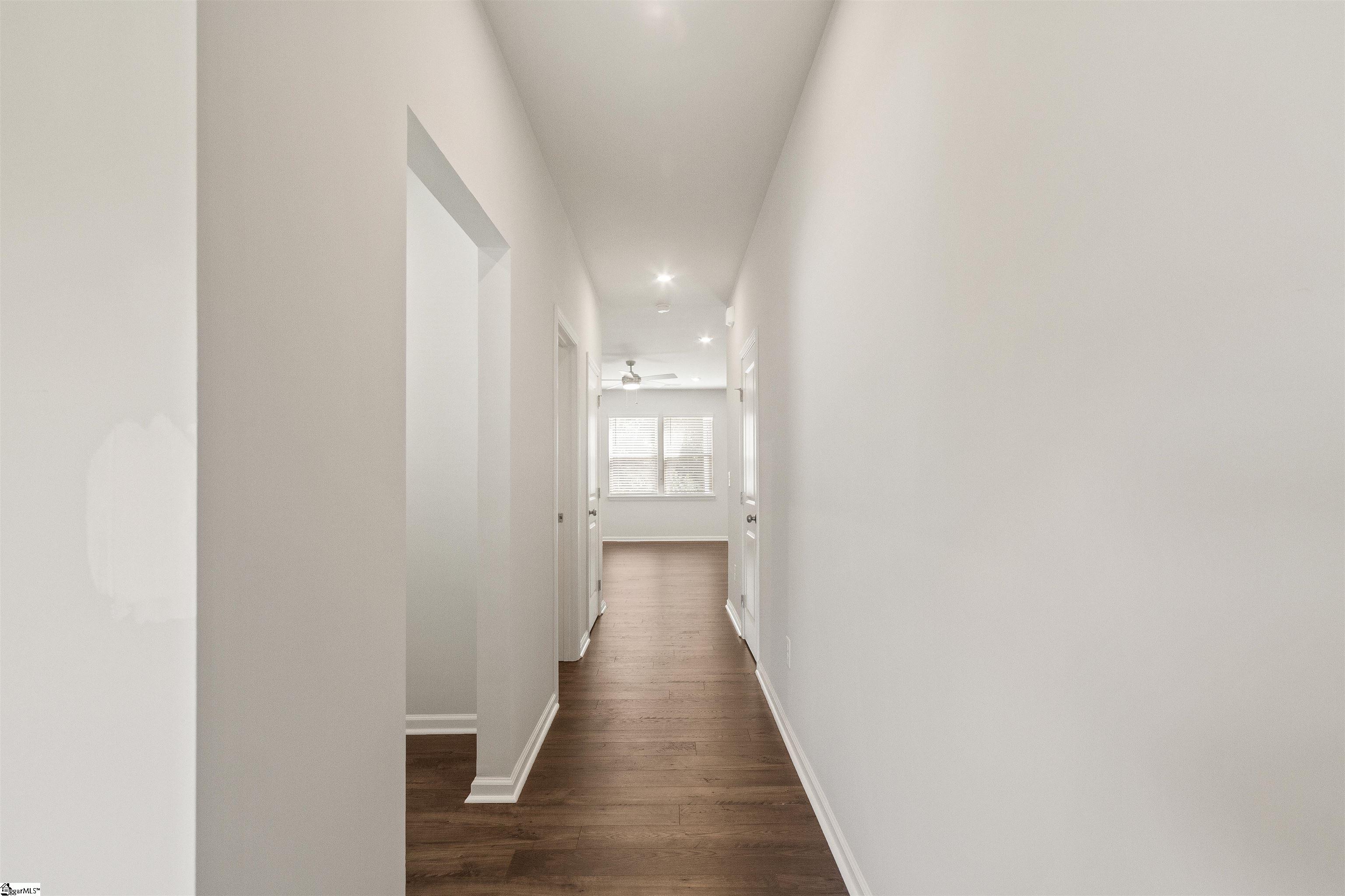 1011 Mockernut Way Property Photo 4