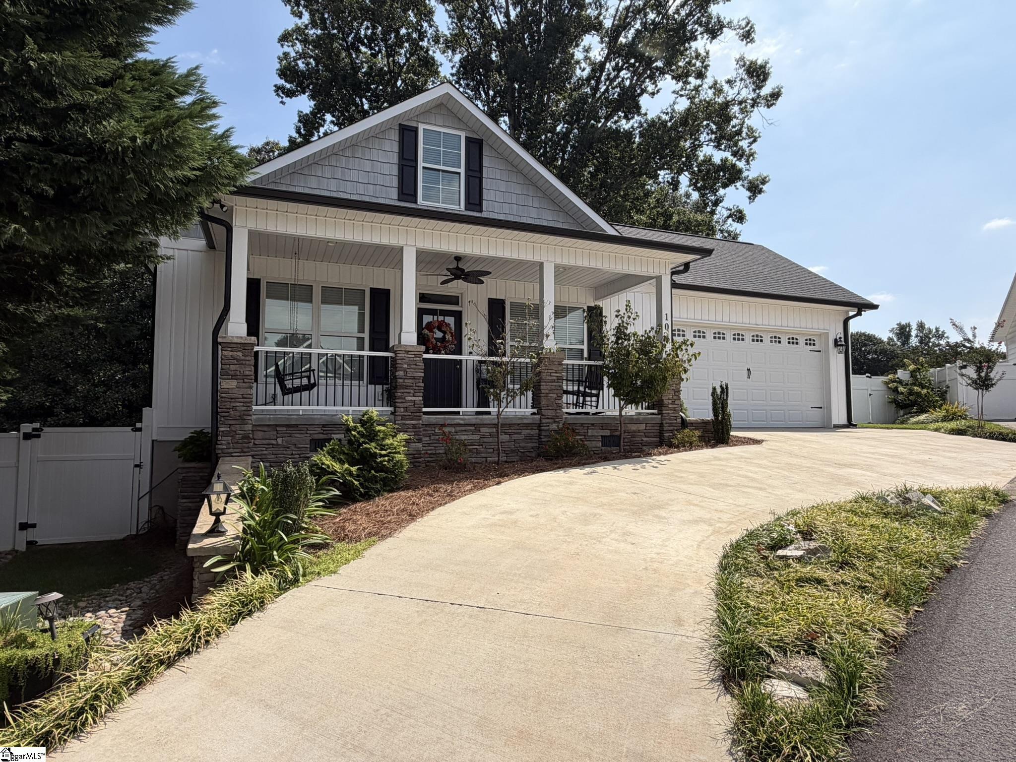 104 Cottage Way Property Photo 3