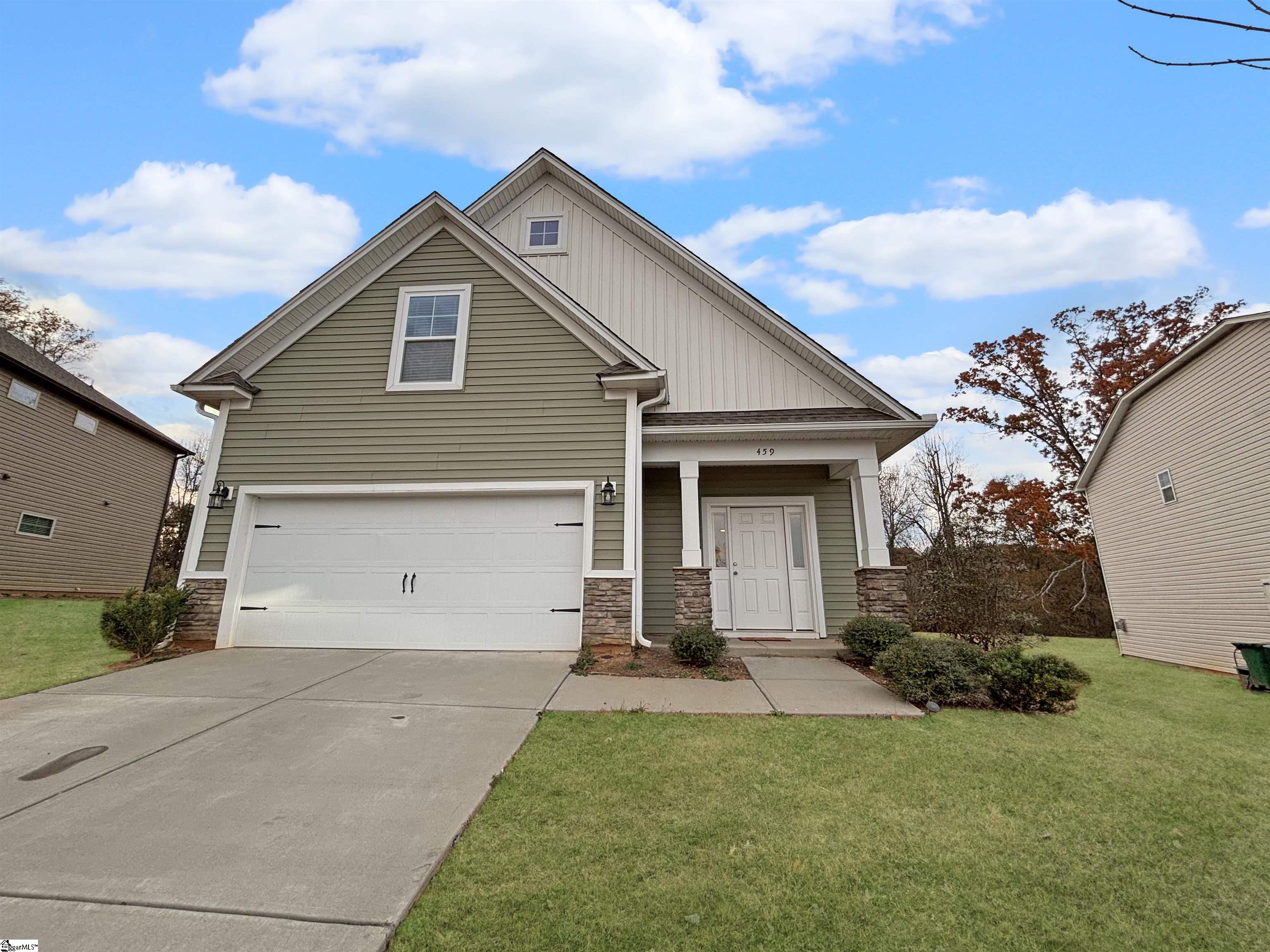 1604613 Property Photo 1