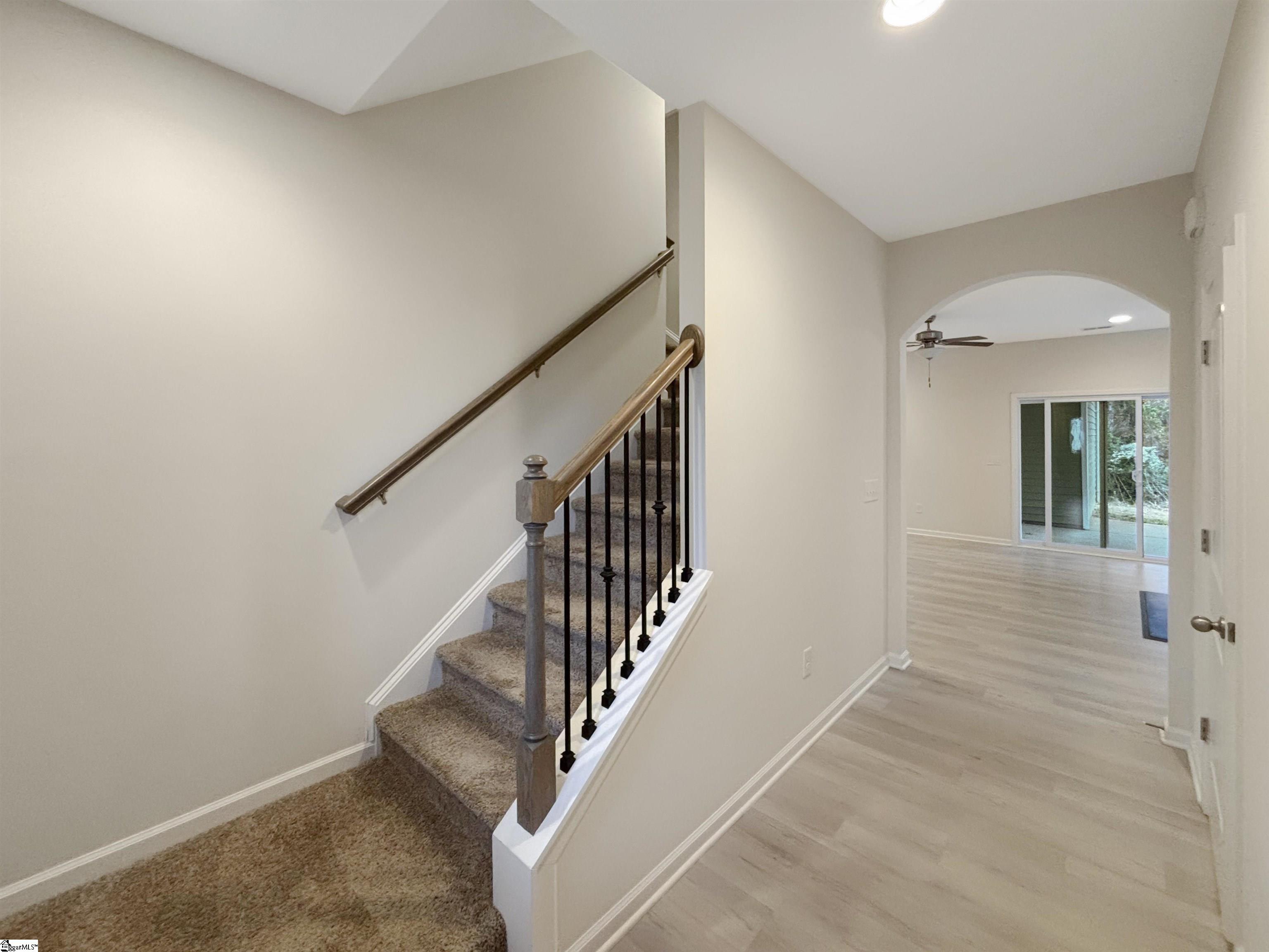 1604613 Property Photo 2