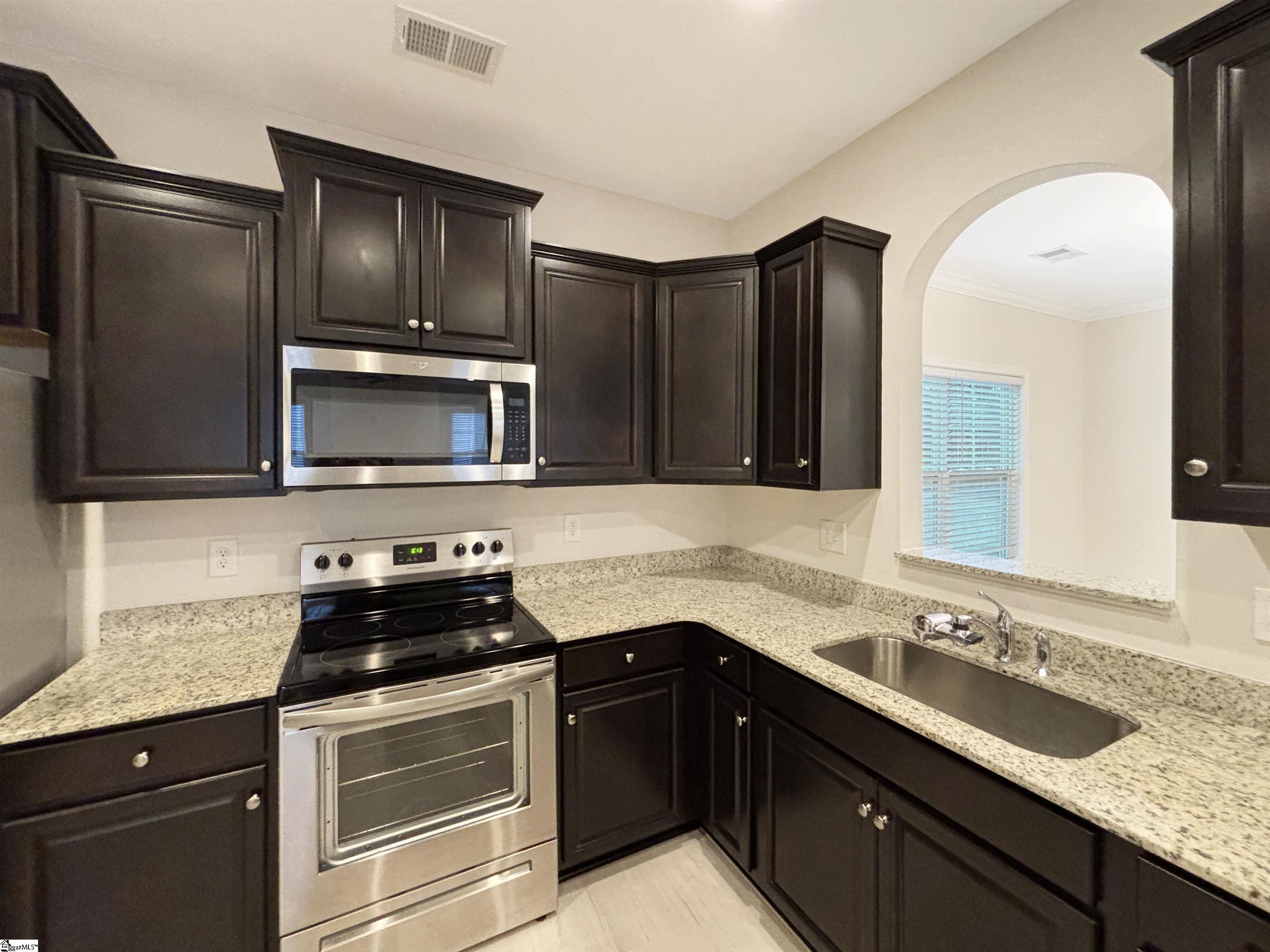 1604613 Property Photo 6