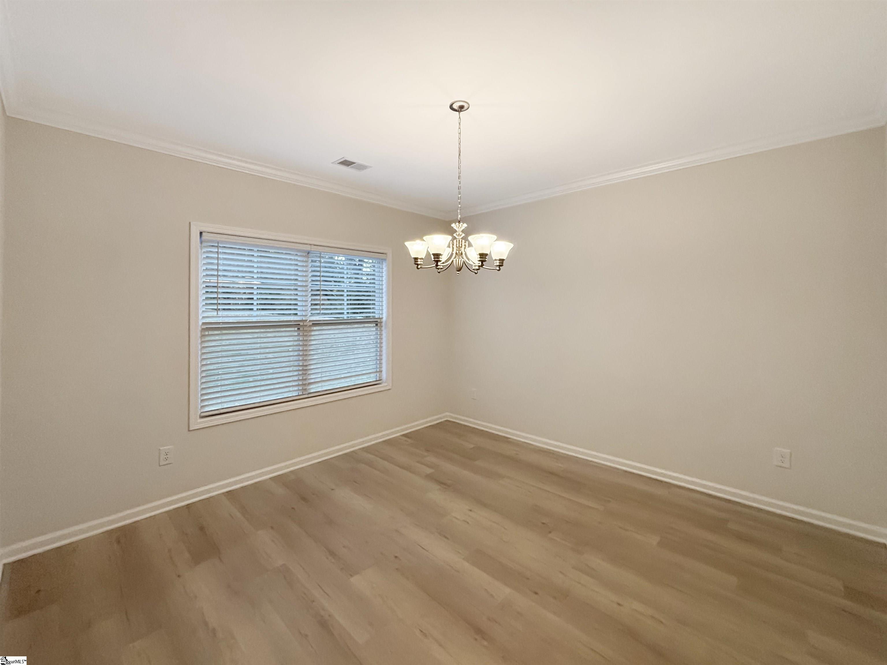 1604613 Property Photo 8