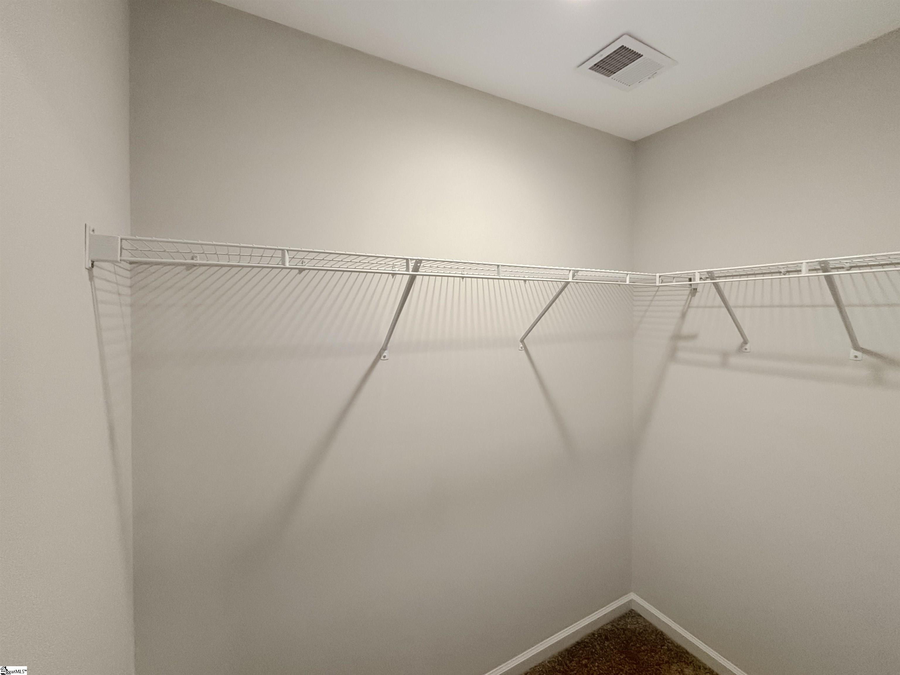 1604613 Property Photo 11