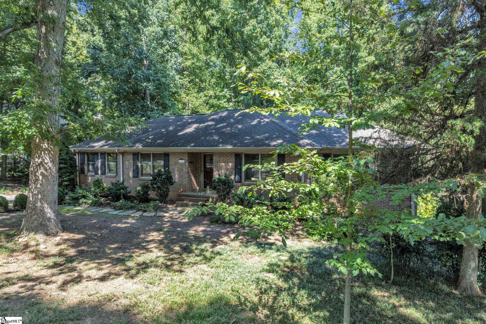 222 Hunters Woods Property Photo 2