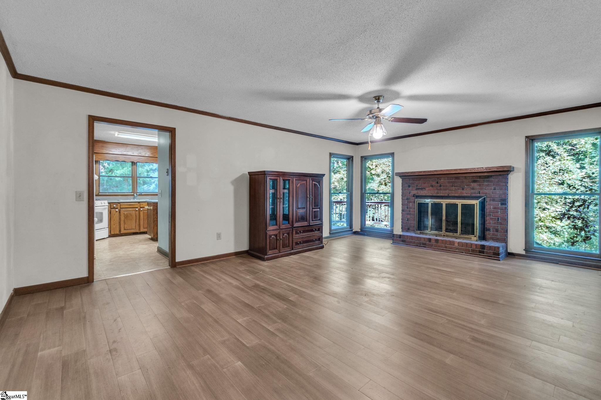 222 Hunters Woods Property Photo 4