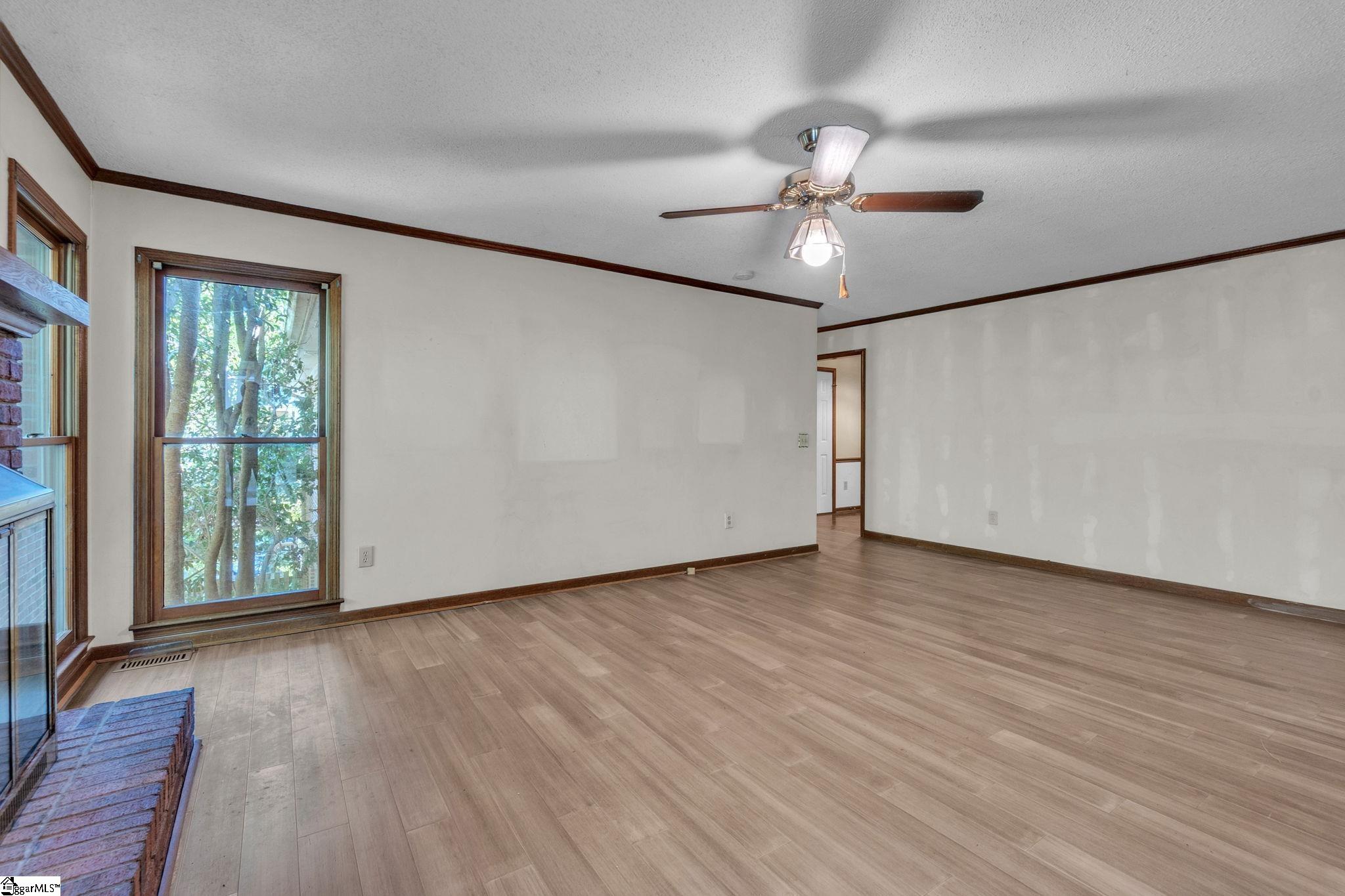 222 Hunters Woods Property Photo 5