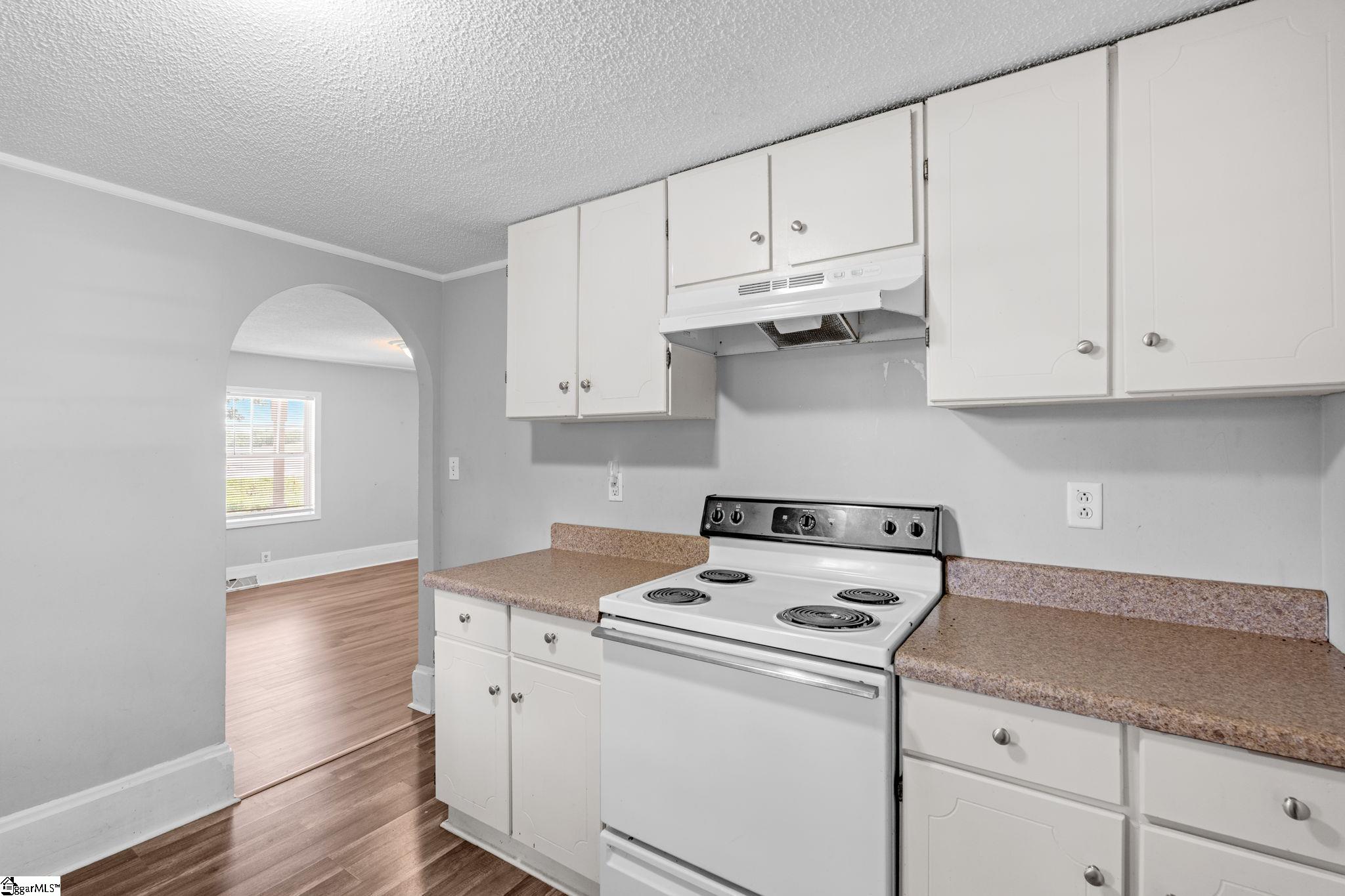 712 Old Grove Road Property Photo 11