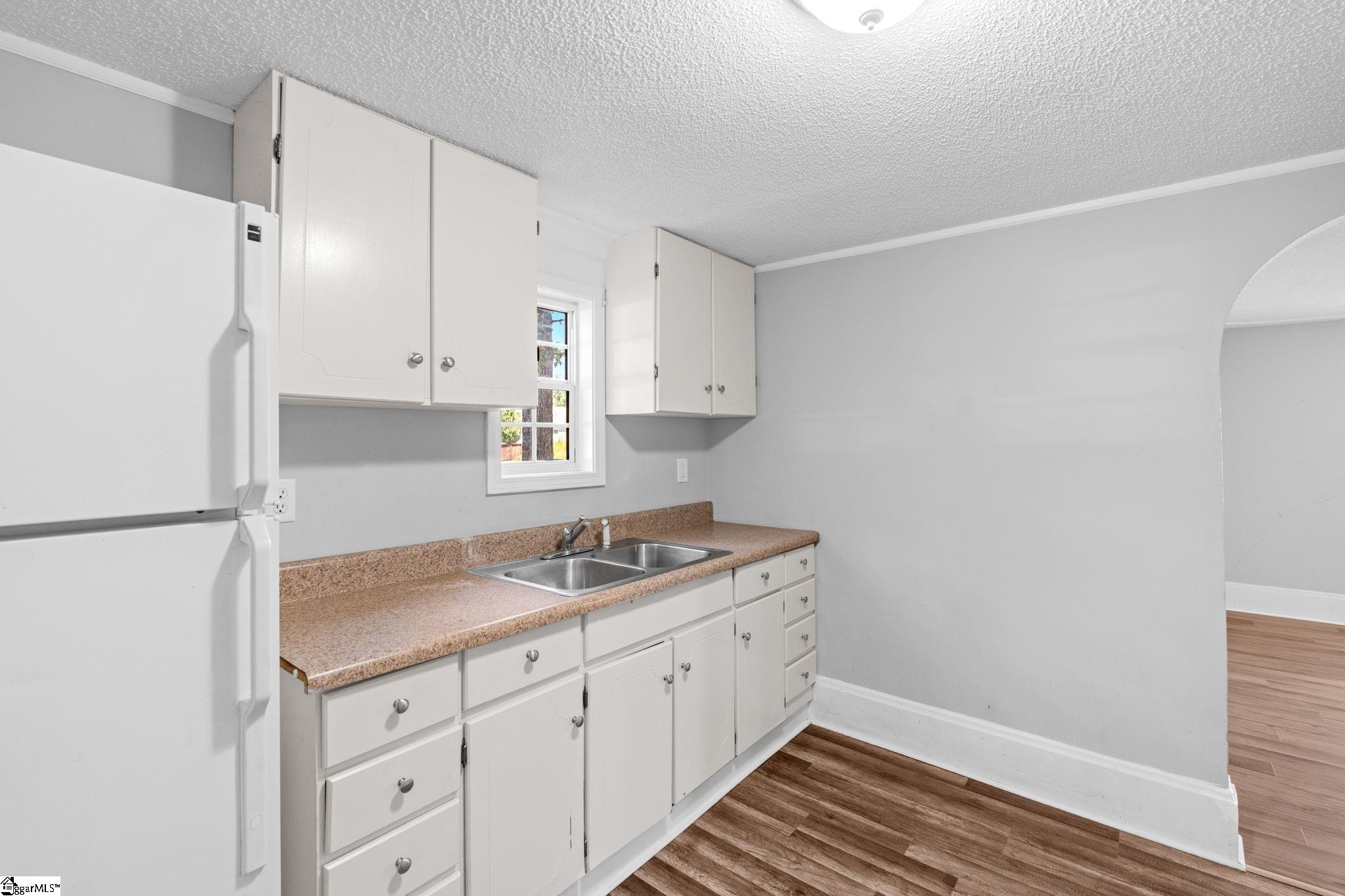 712 Old Grove Road Property Photo 12