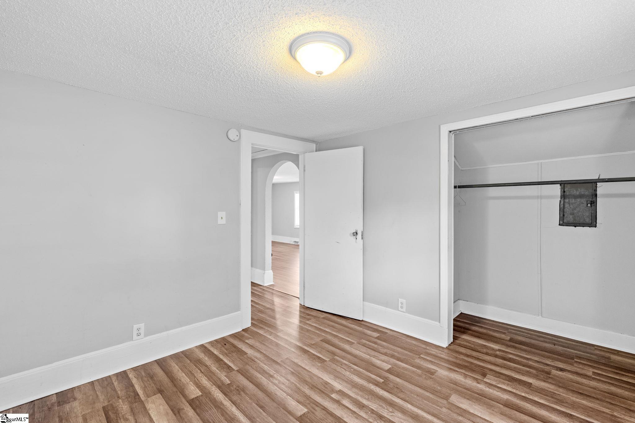 712 Old Grove Road Property Photo 14