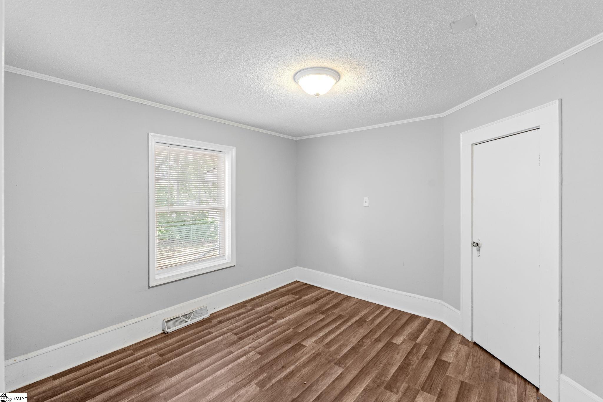 712 Old Grove Road Property Photo 15