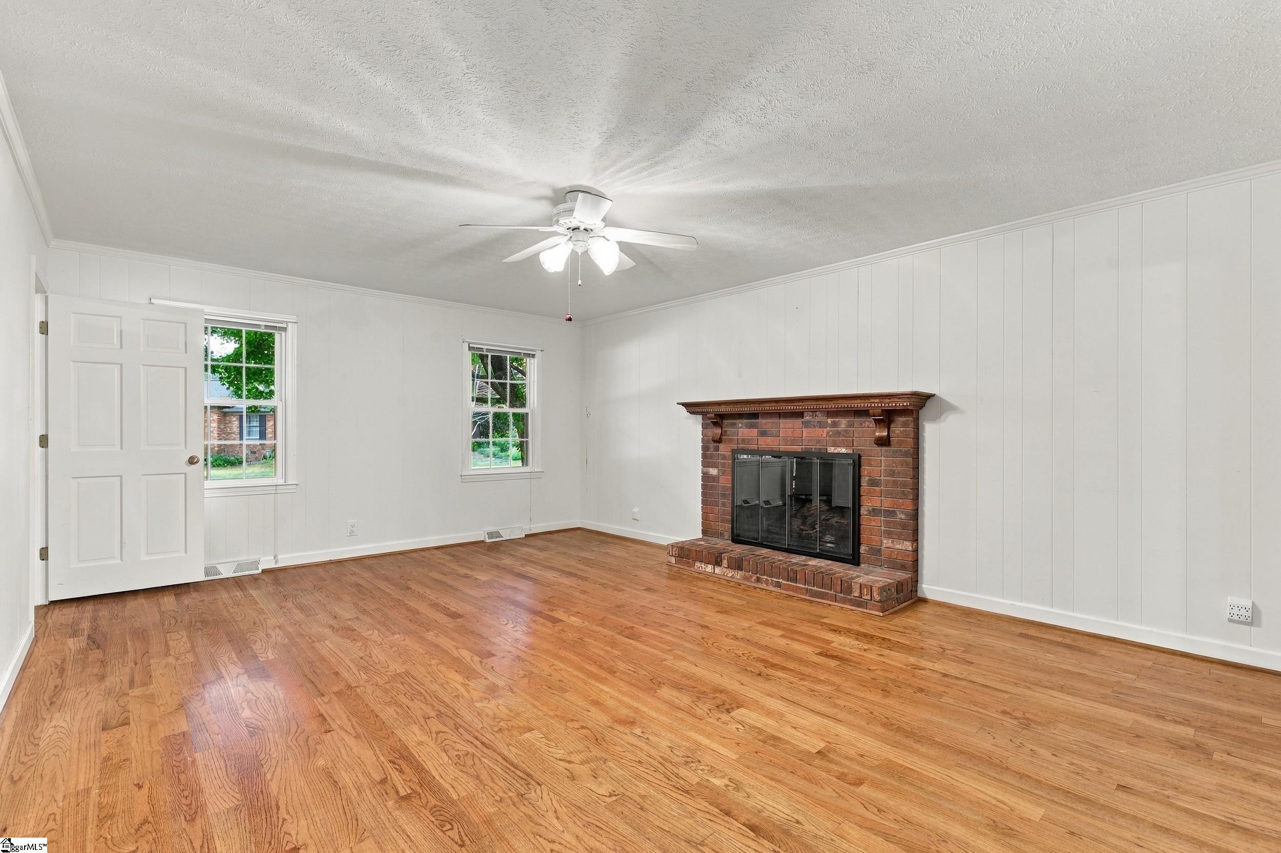 200 Connecticut Drive Property Photo 4