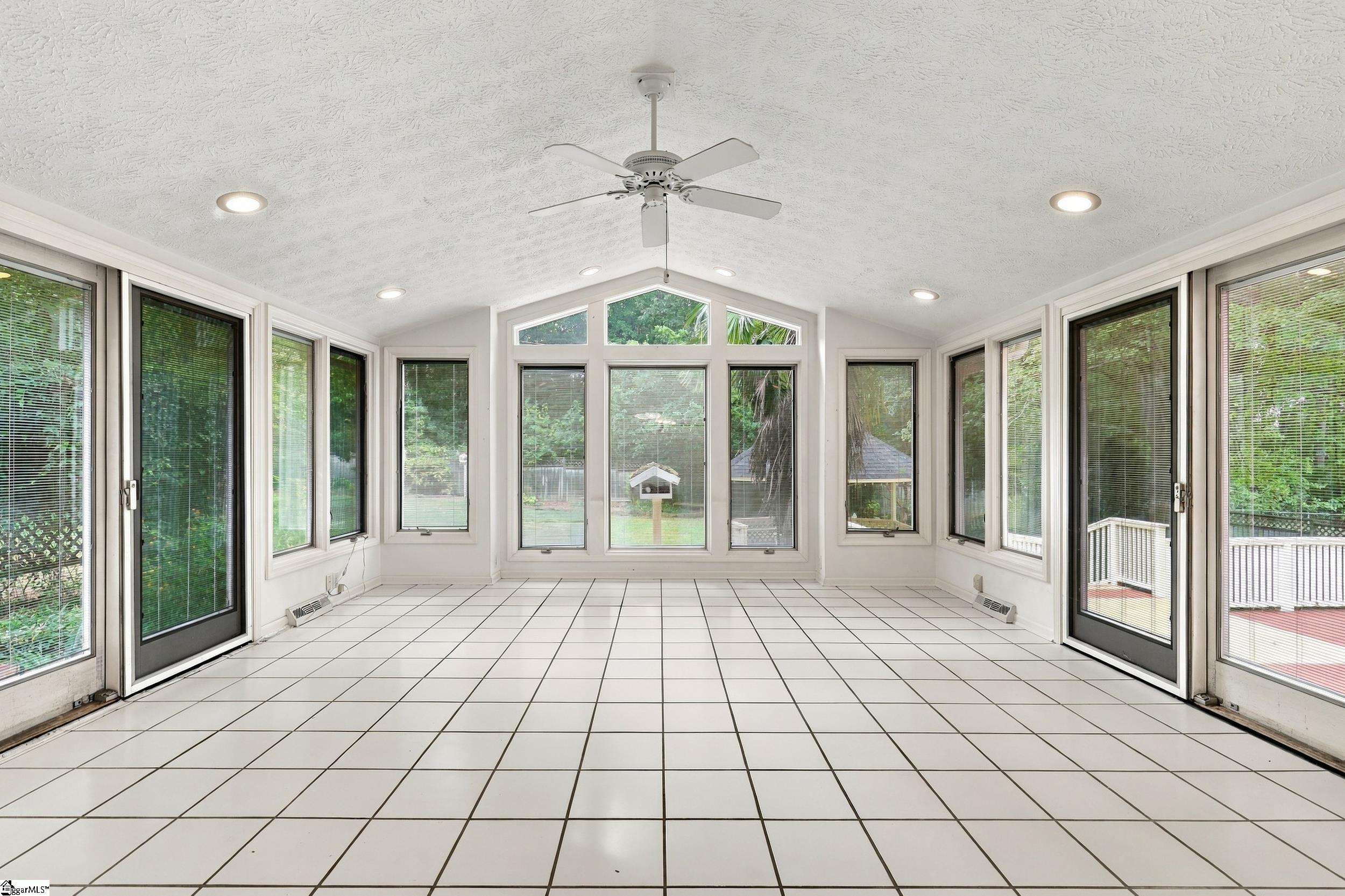 200 Connecticut Drive Property Photo 13