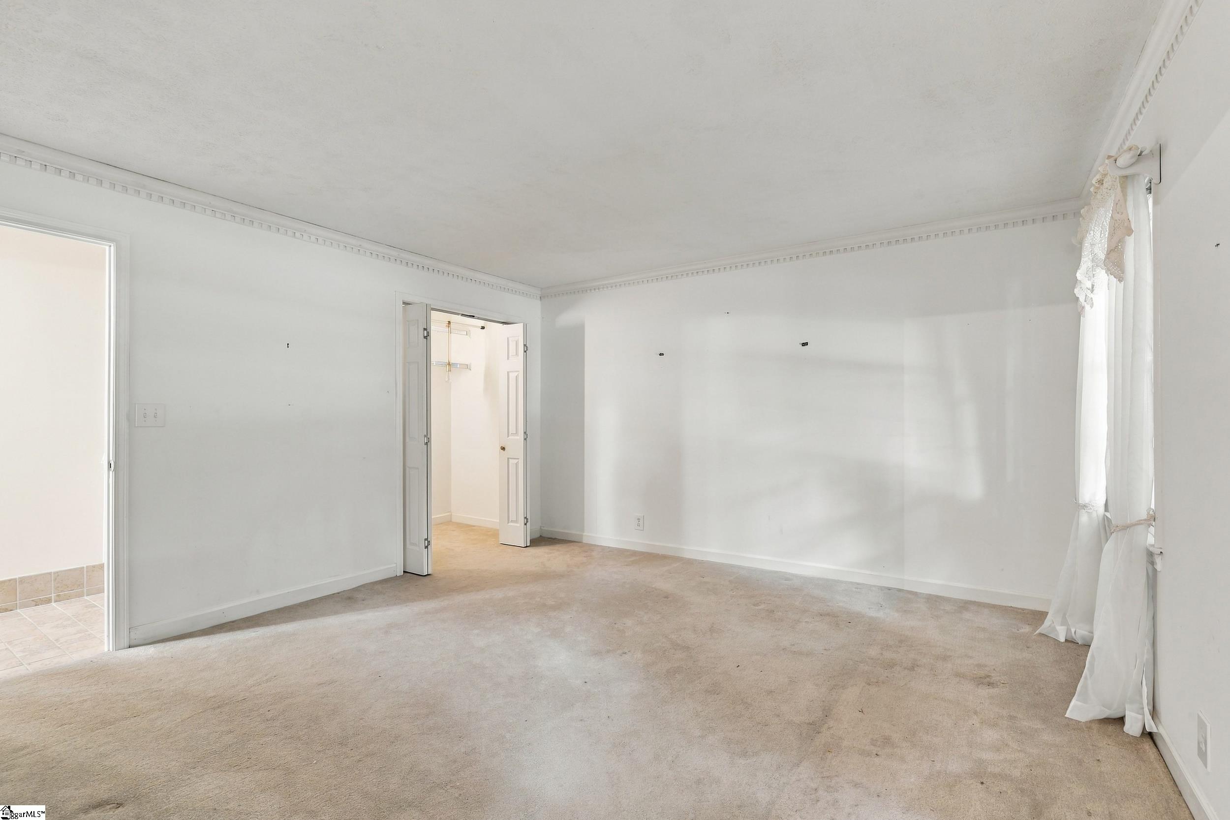 200 Connecticut Drive Property Photo 14