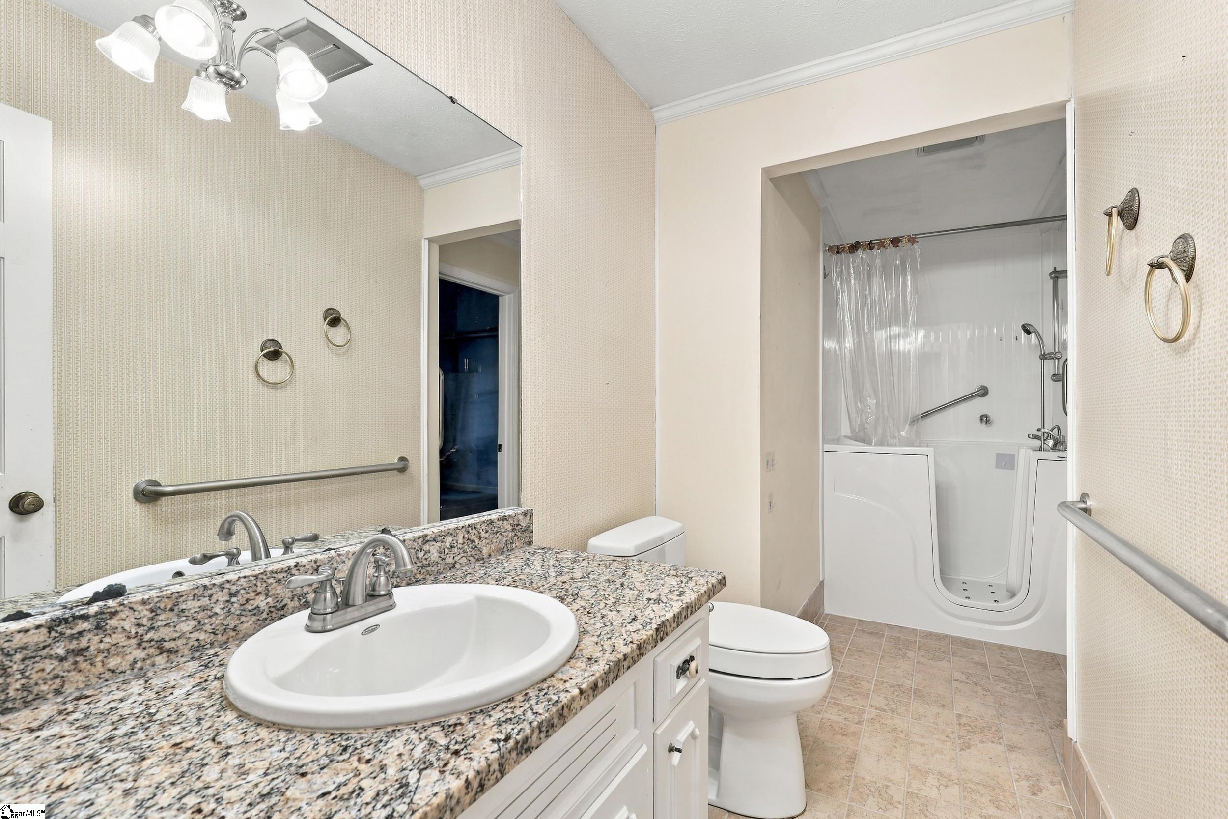 200 Connecticut Drive Property Photo 16