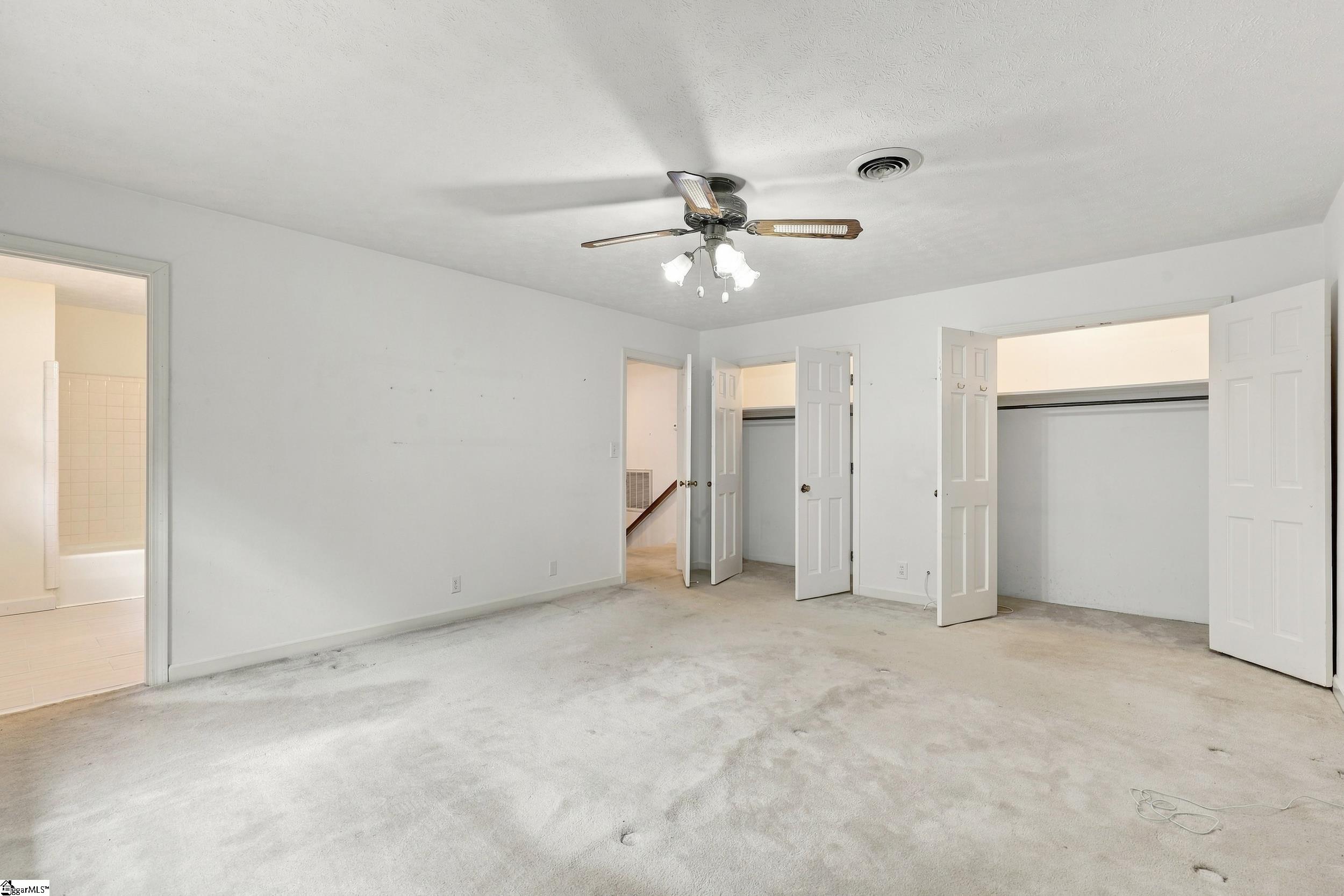 200 Connecticut Drive Property Photo 20
