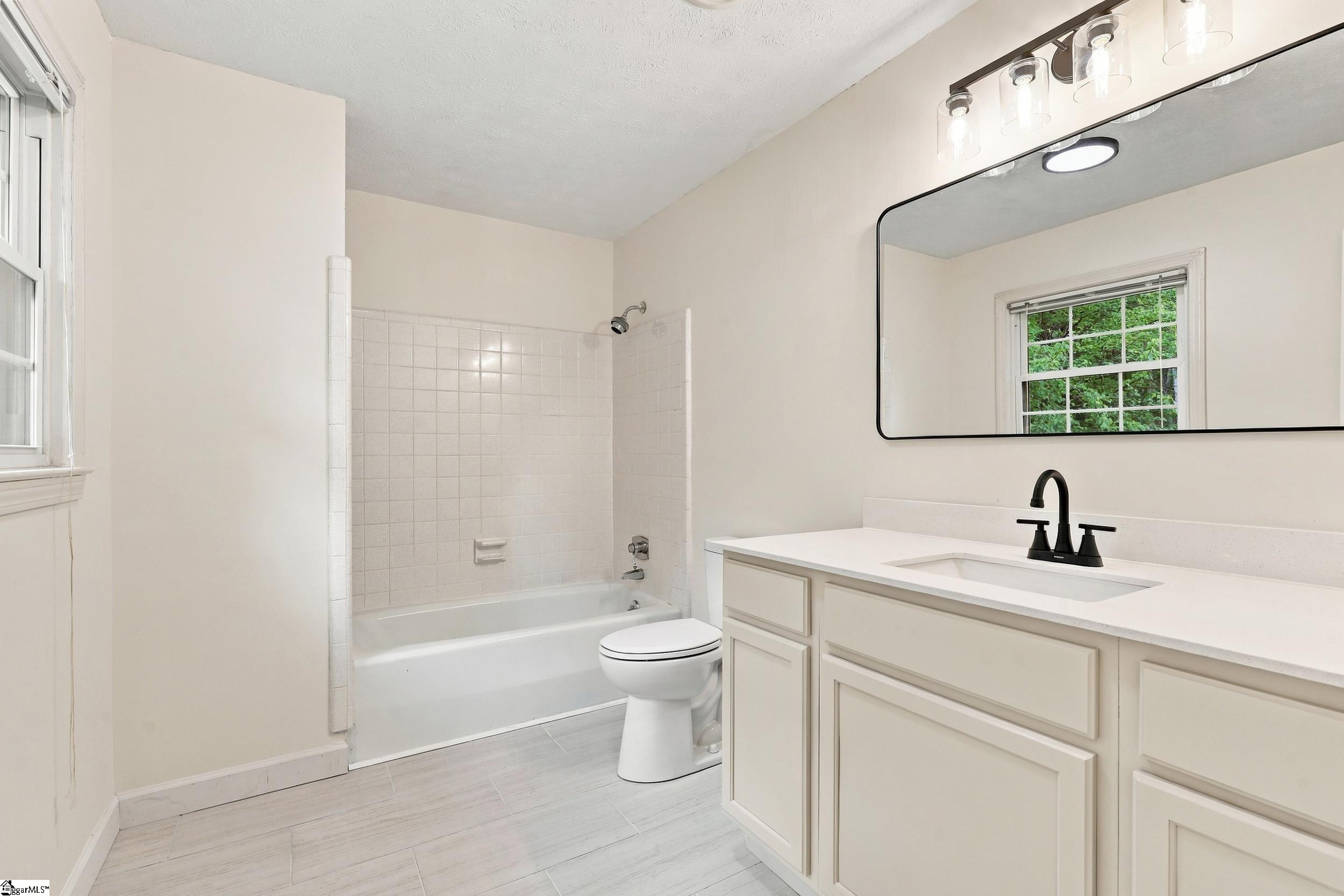 200 Connecticut Drive Property Photo 21