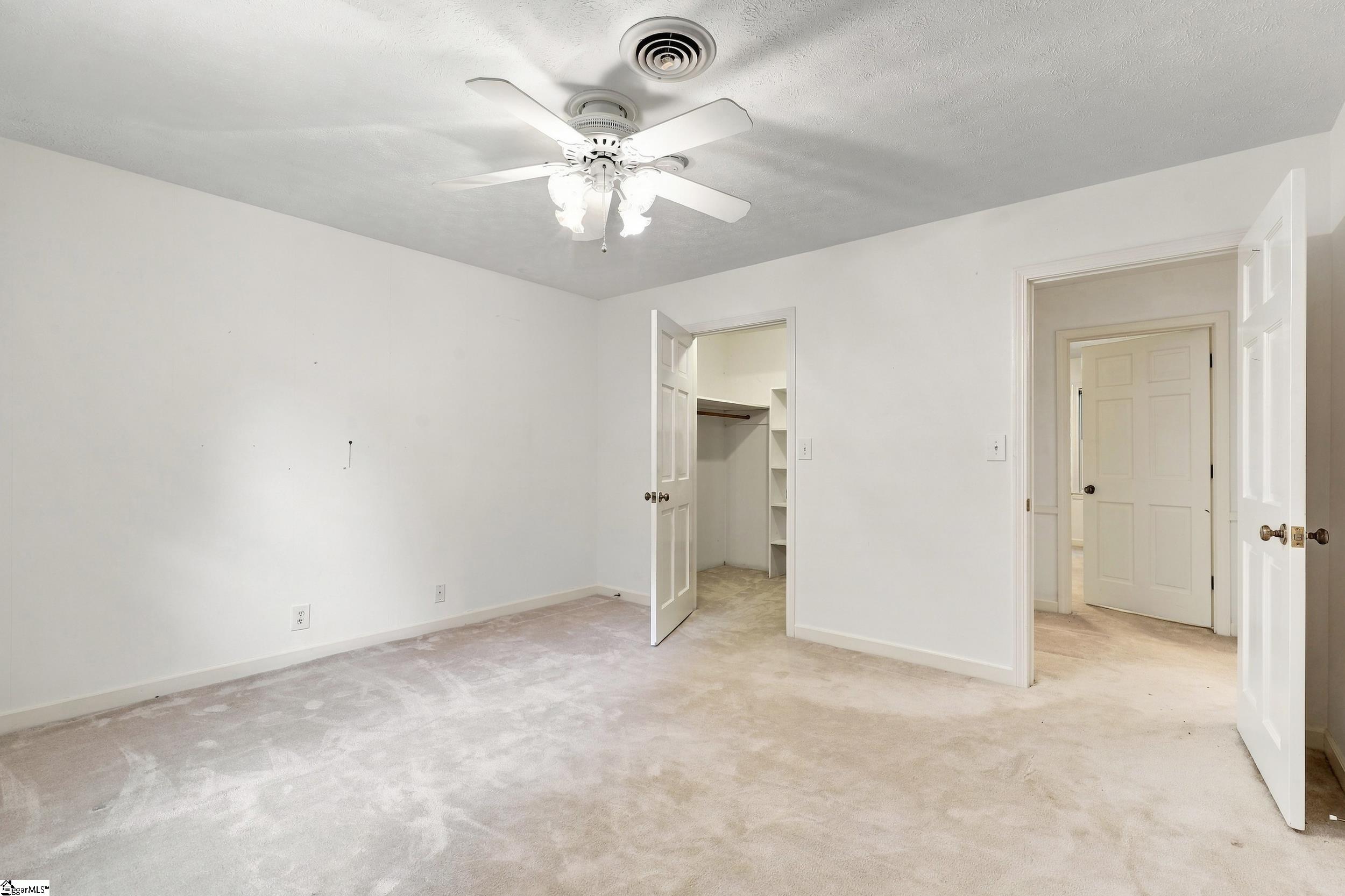 200 Connecticut Drive Property Photo 22