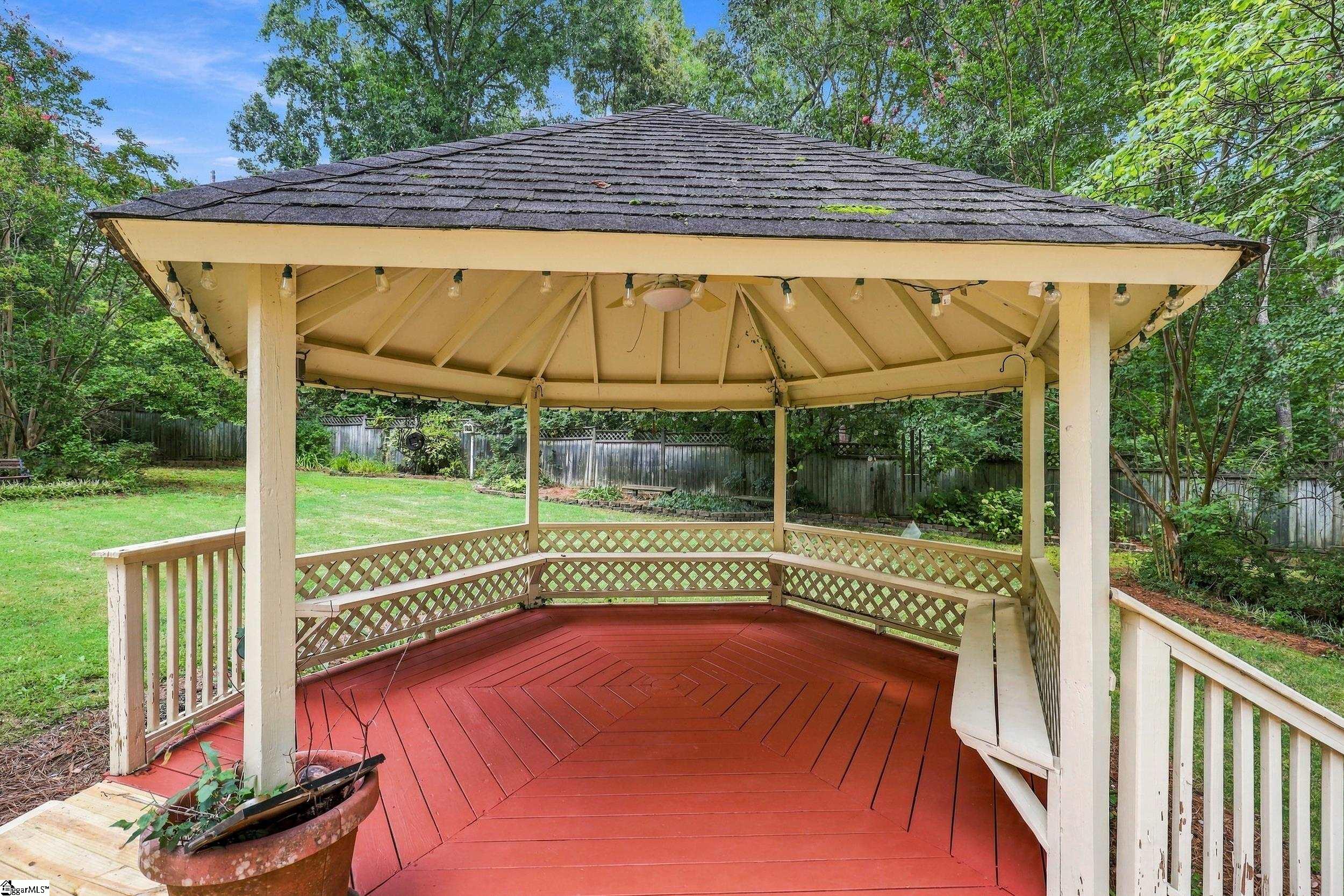 200 Connecticut Drive Property Photo 27